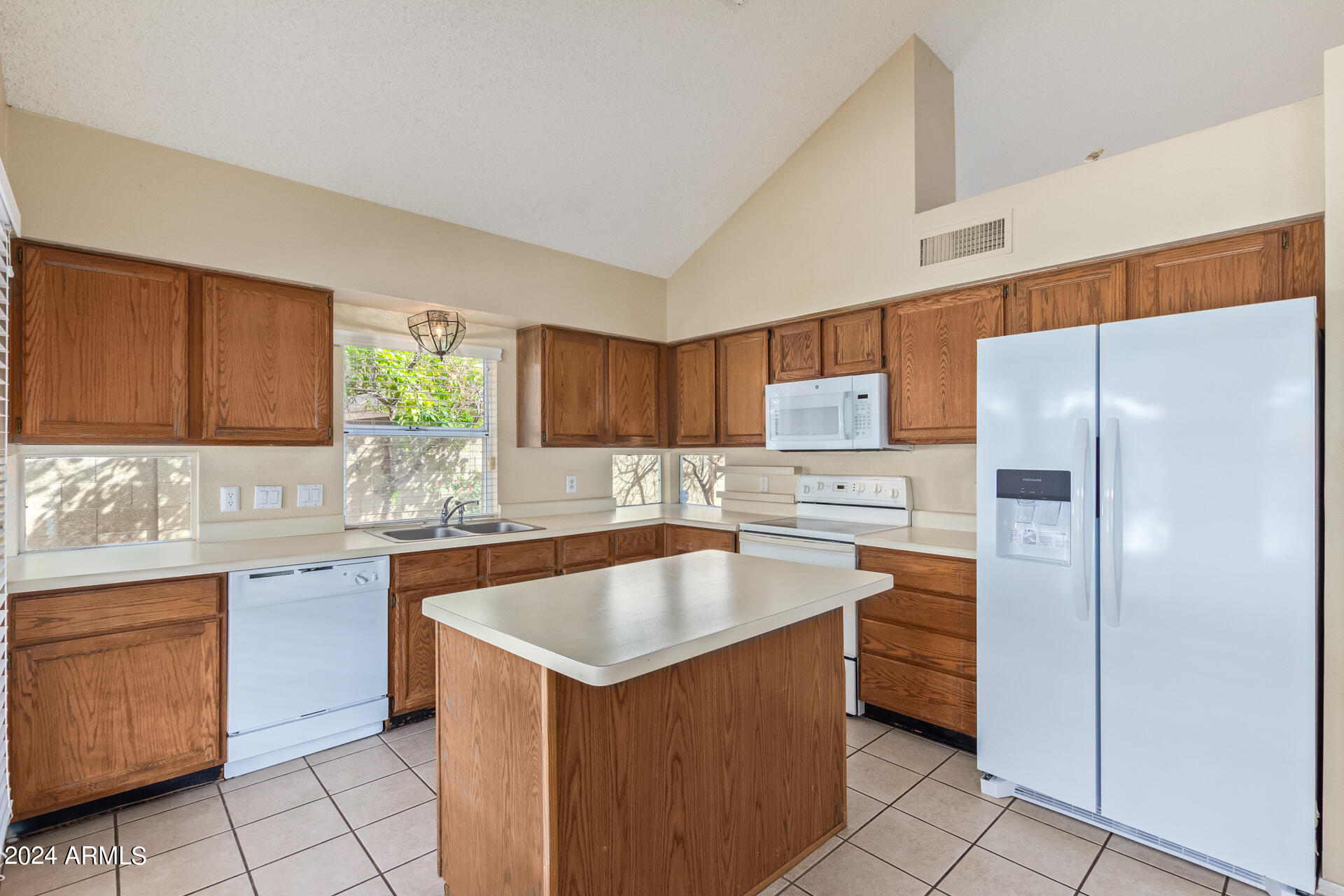 3228 E WILDWOOD Drive