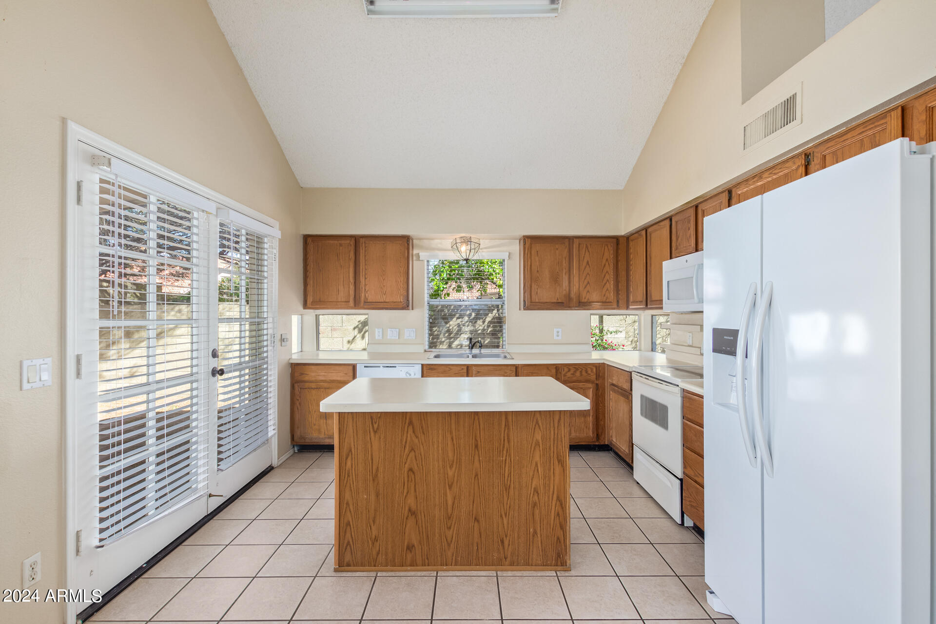 3228 E WILDWOOD Drive