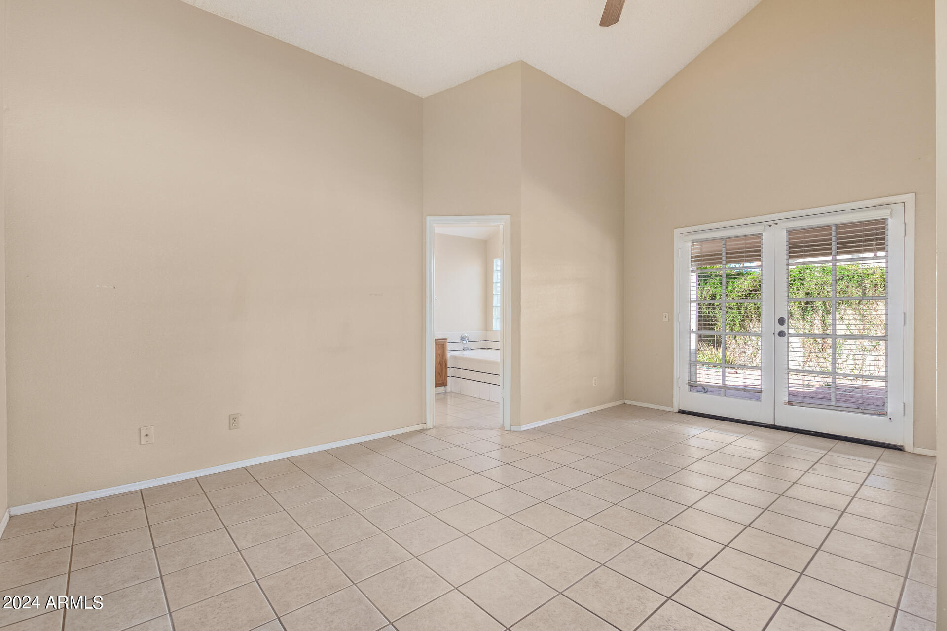 3228 E WILDWOOD Drive