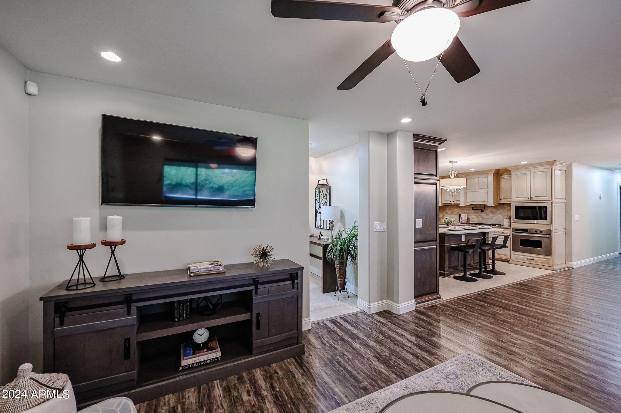 822 W Rancho Drive