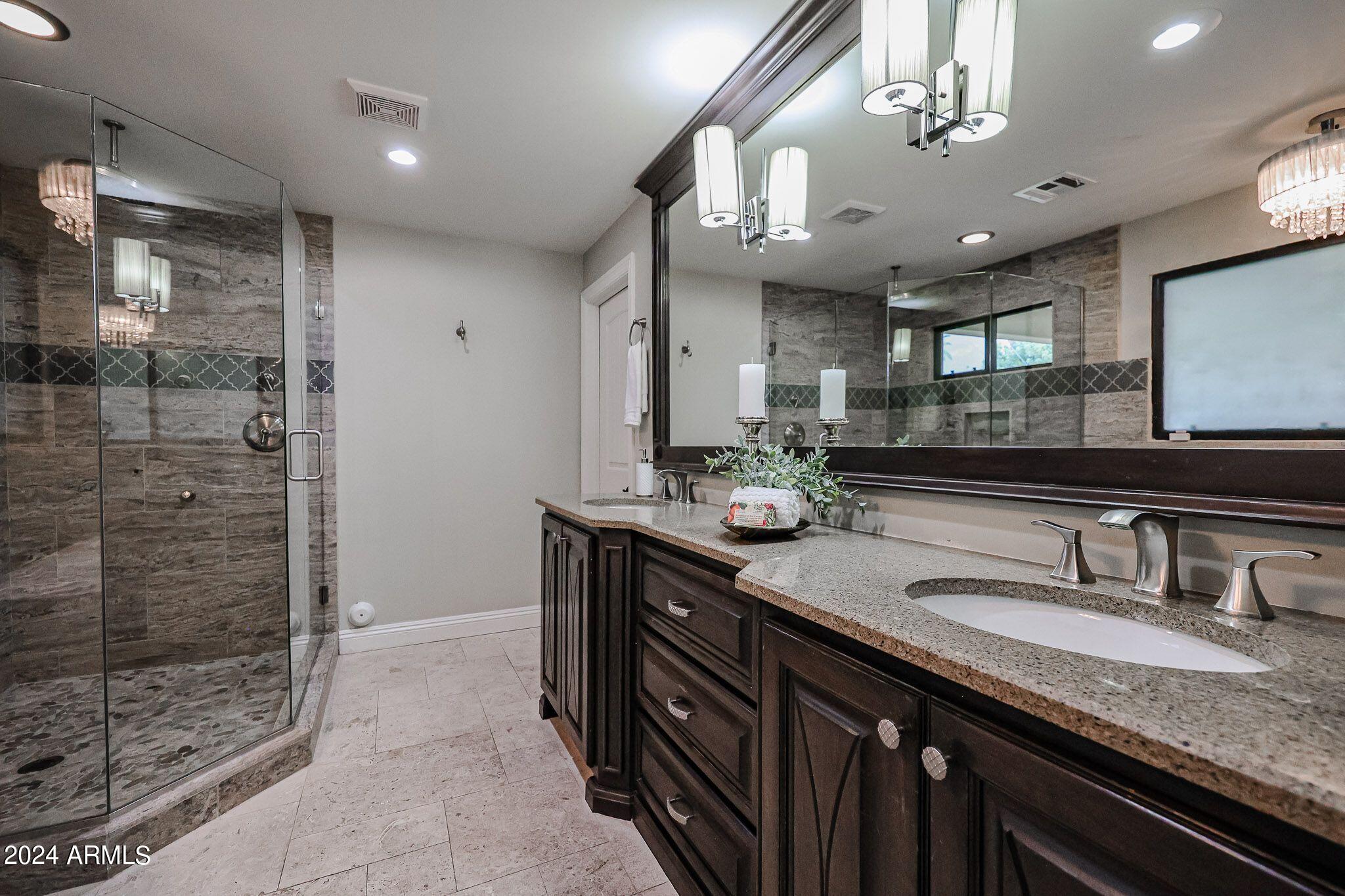 822 W Rancho Drive
