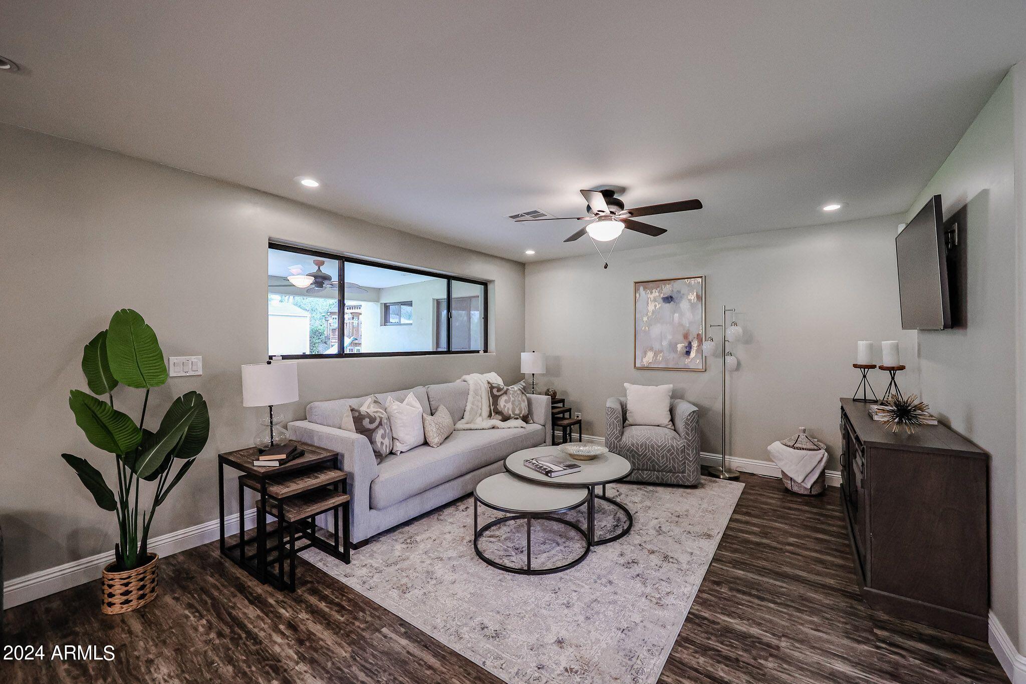 822 W Rancho Drive