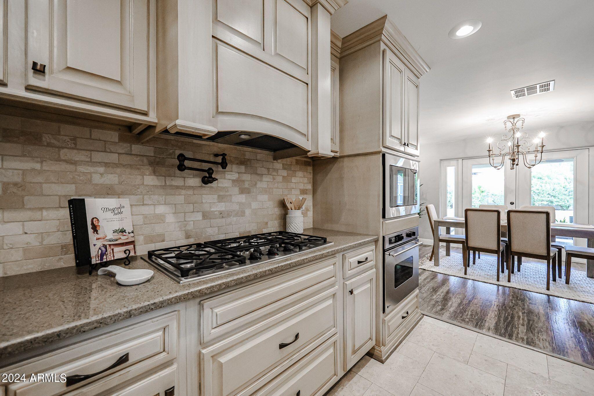 822 W Rancho Drive