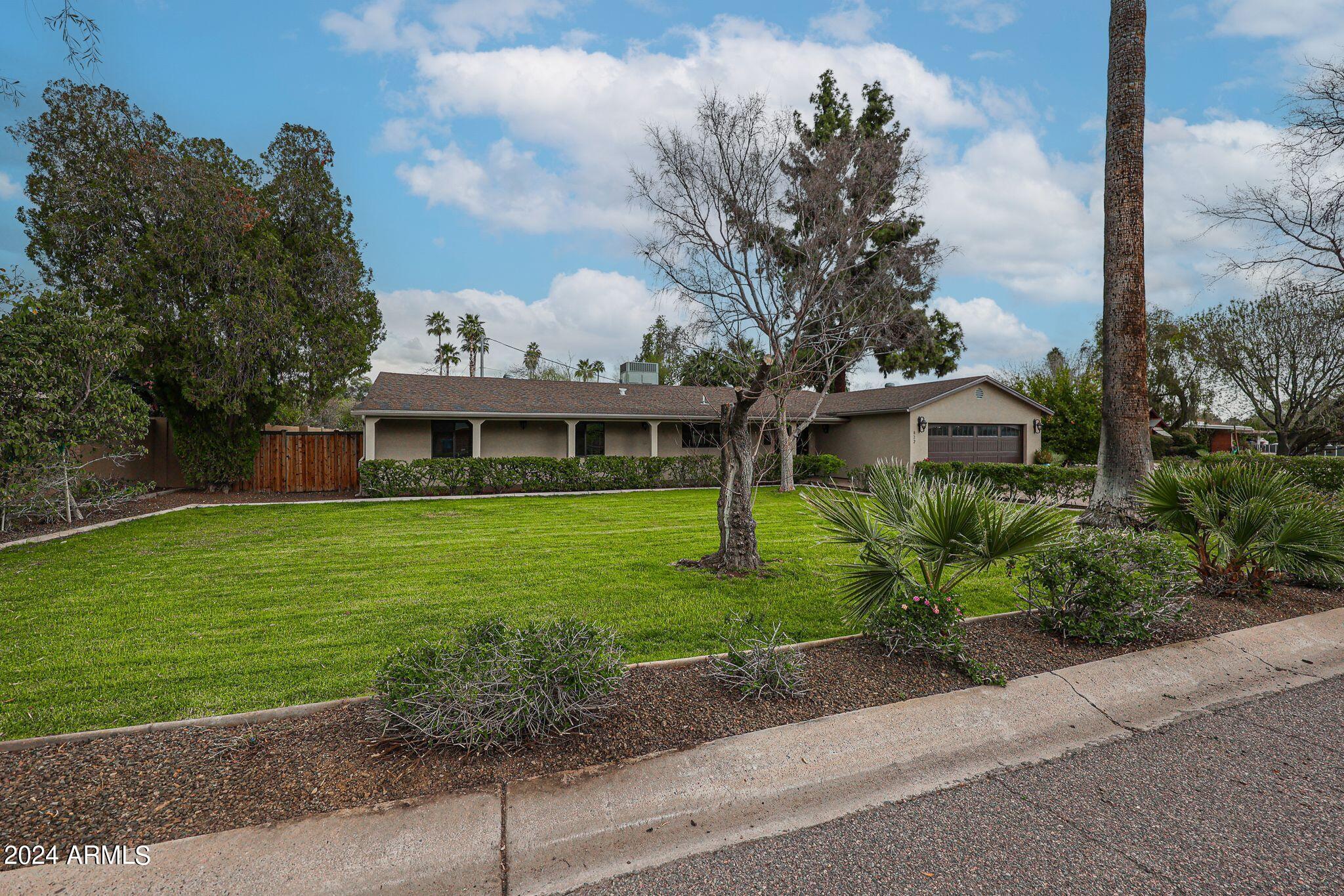 822 W Rancho Drive