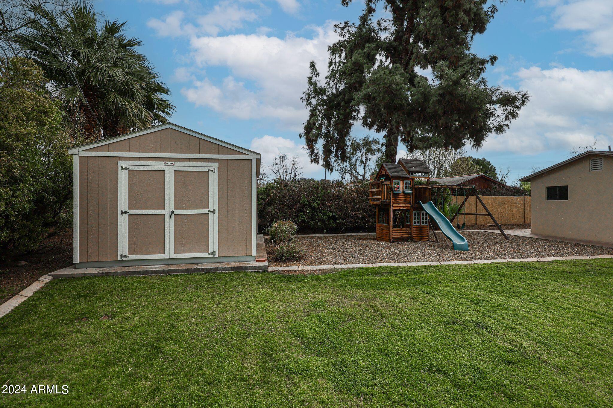 822 W Rancho Drive