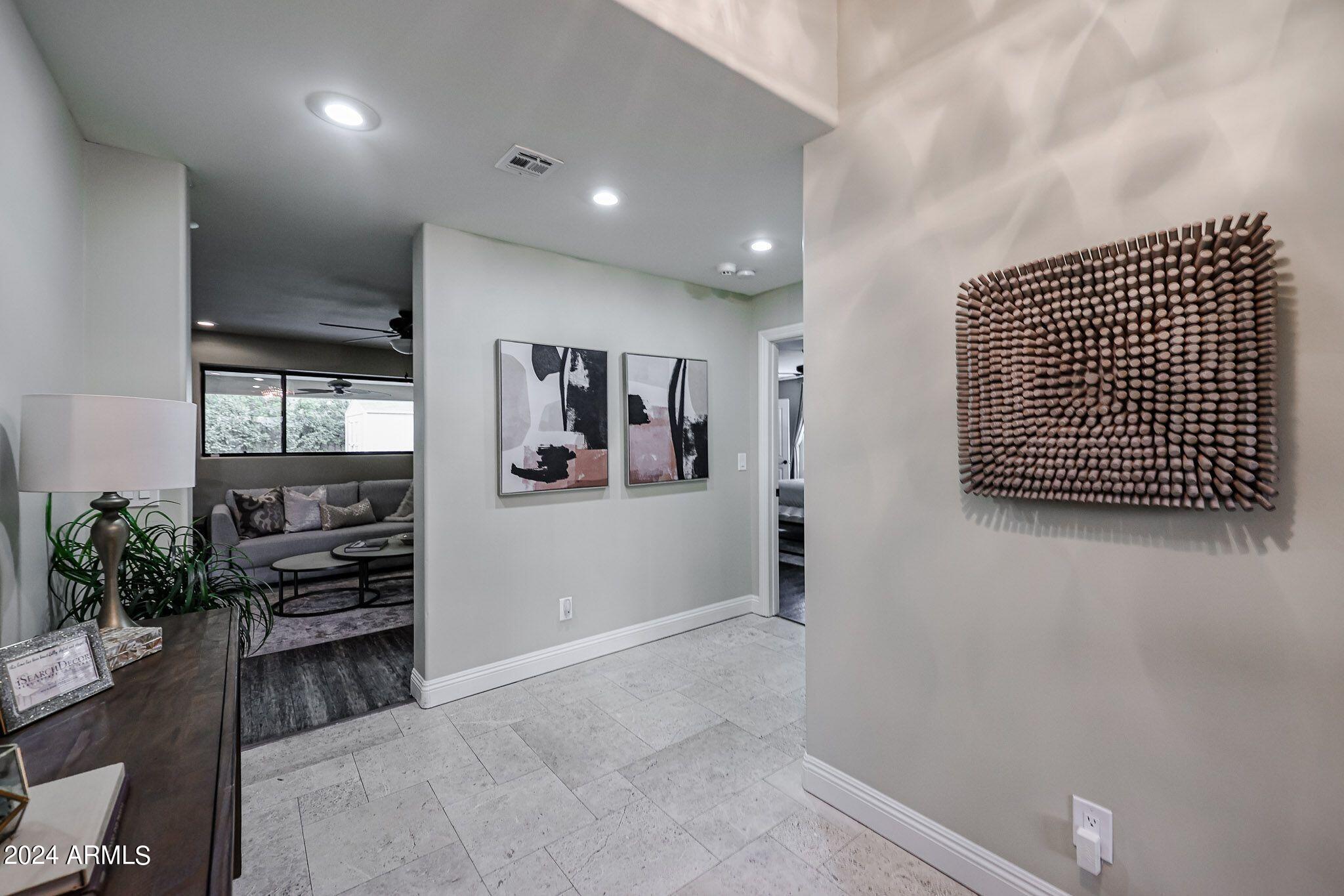 822 W Rancho Drive