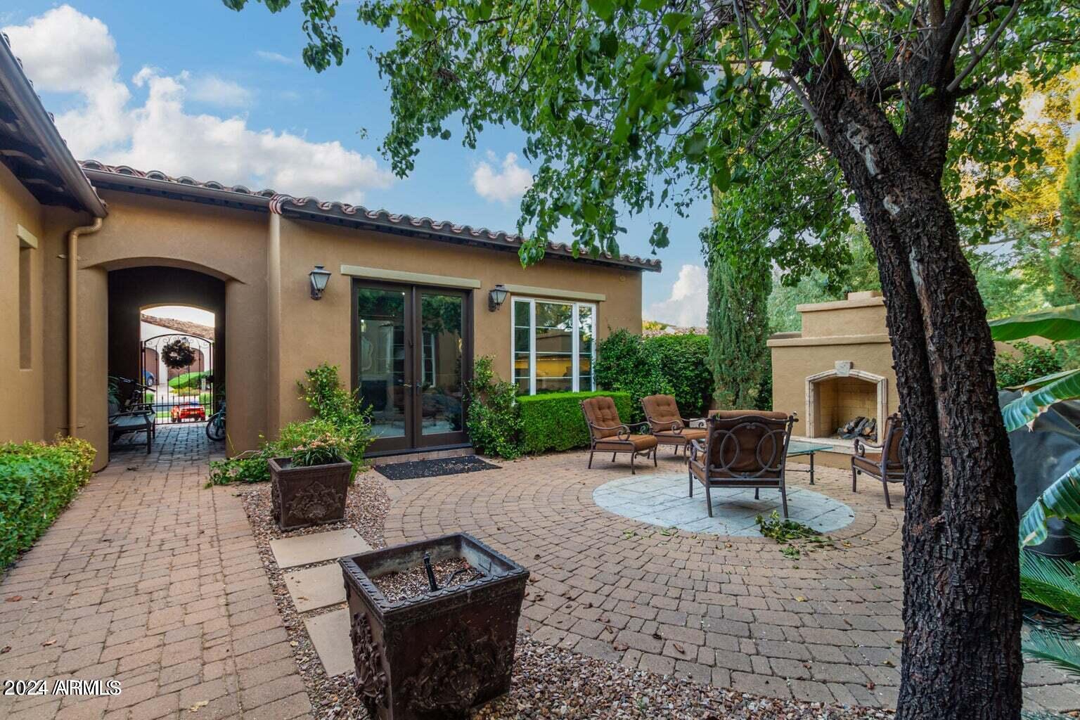 8277 E Wingspan Way
