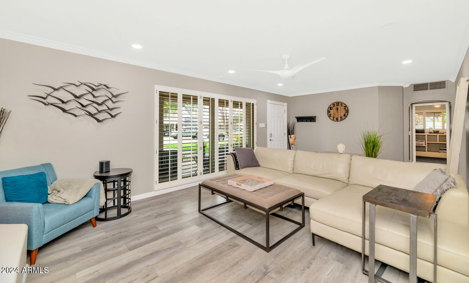 4634 E CALLE TUBERIA --