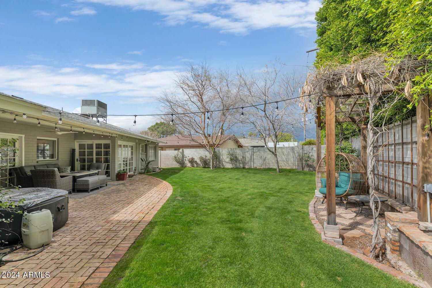 4634 E CALLE TUBERIA --