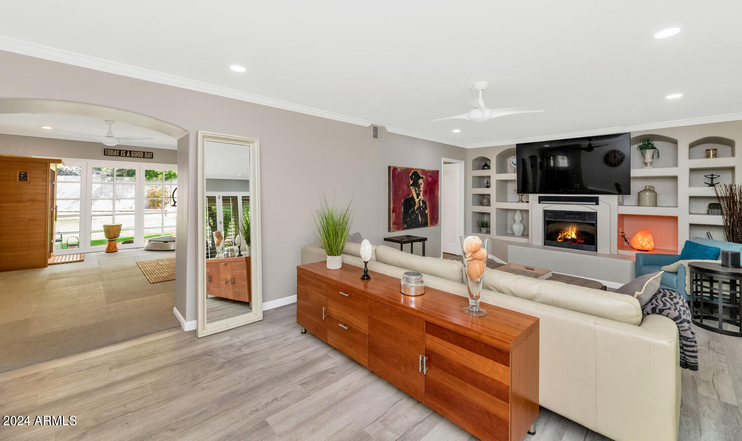 4634 E CALLE TUBERIA --