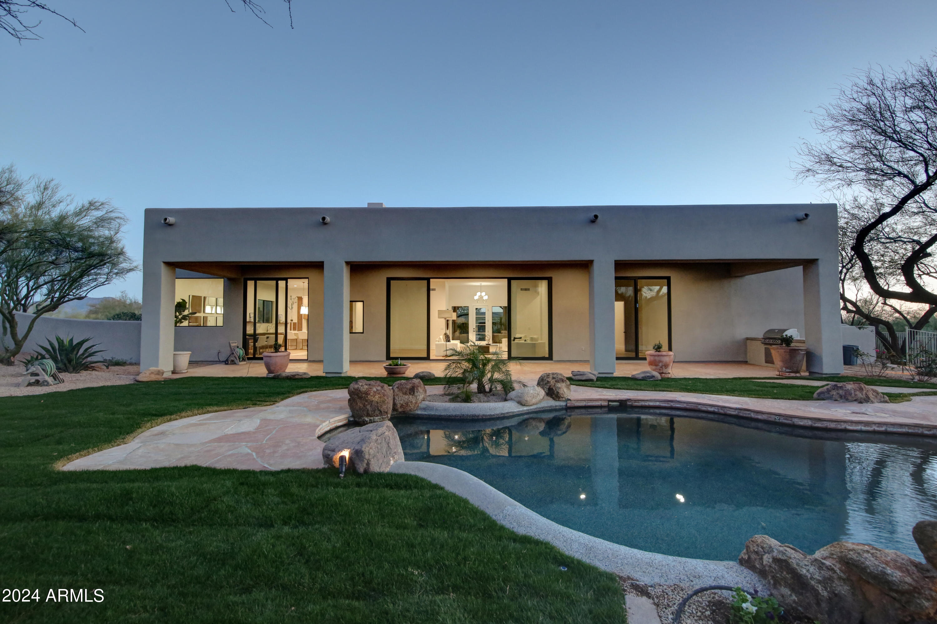 8550 E REMUDA Drive