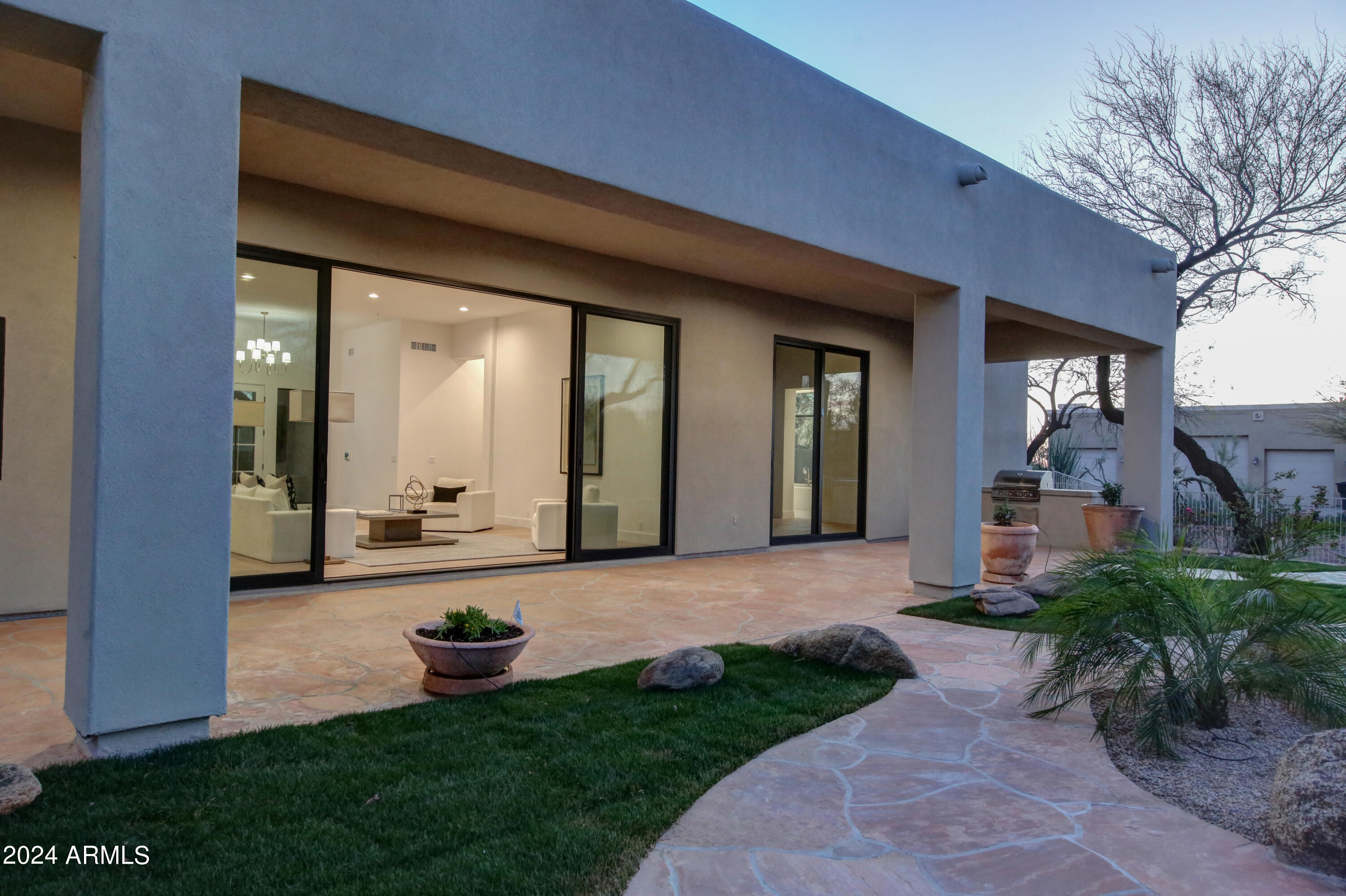 8550 E REMUDA Drive