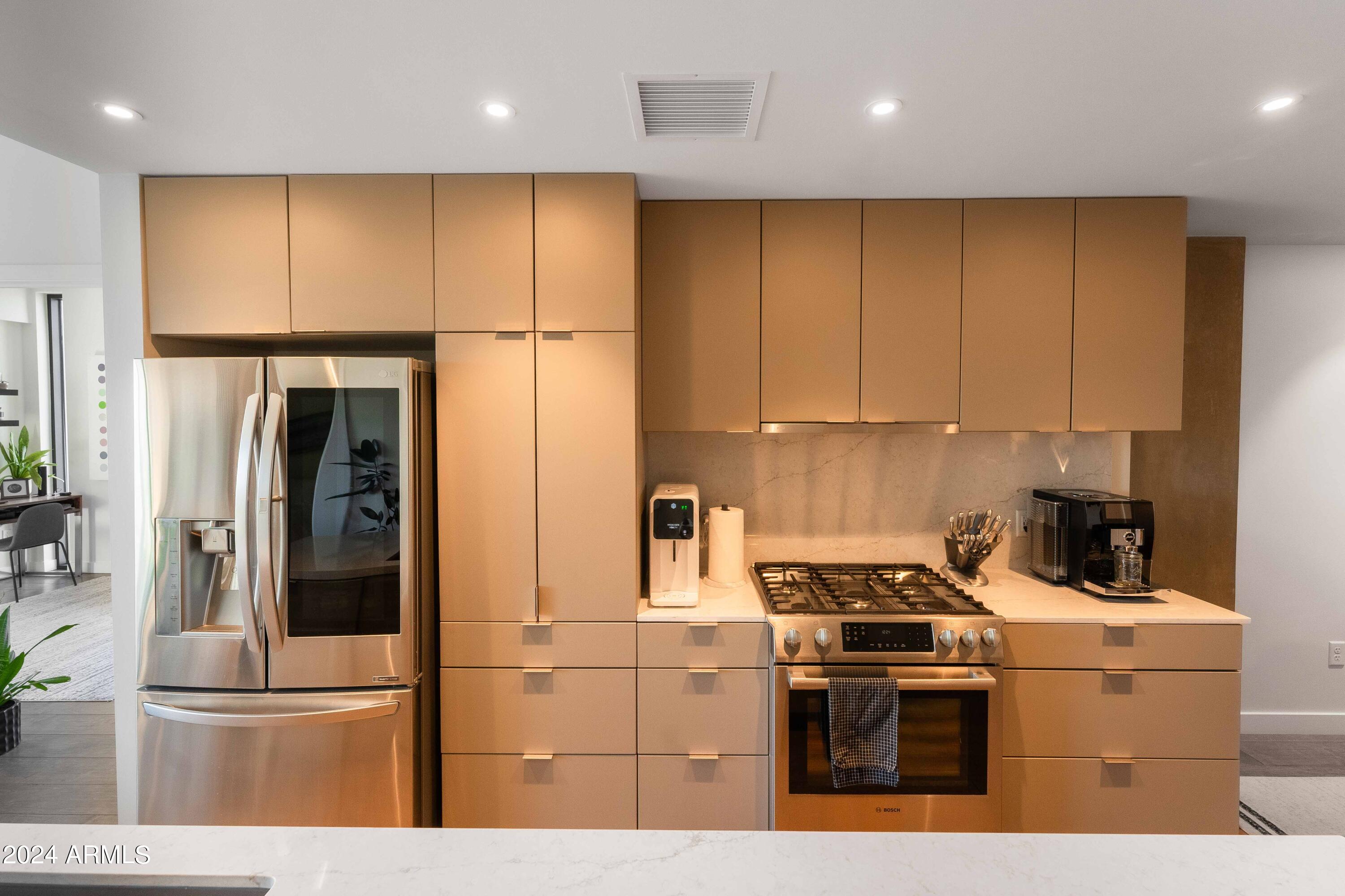 2300 E CAMPBELL Avenue # 401