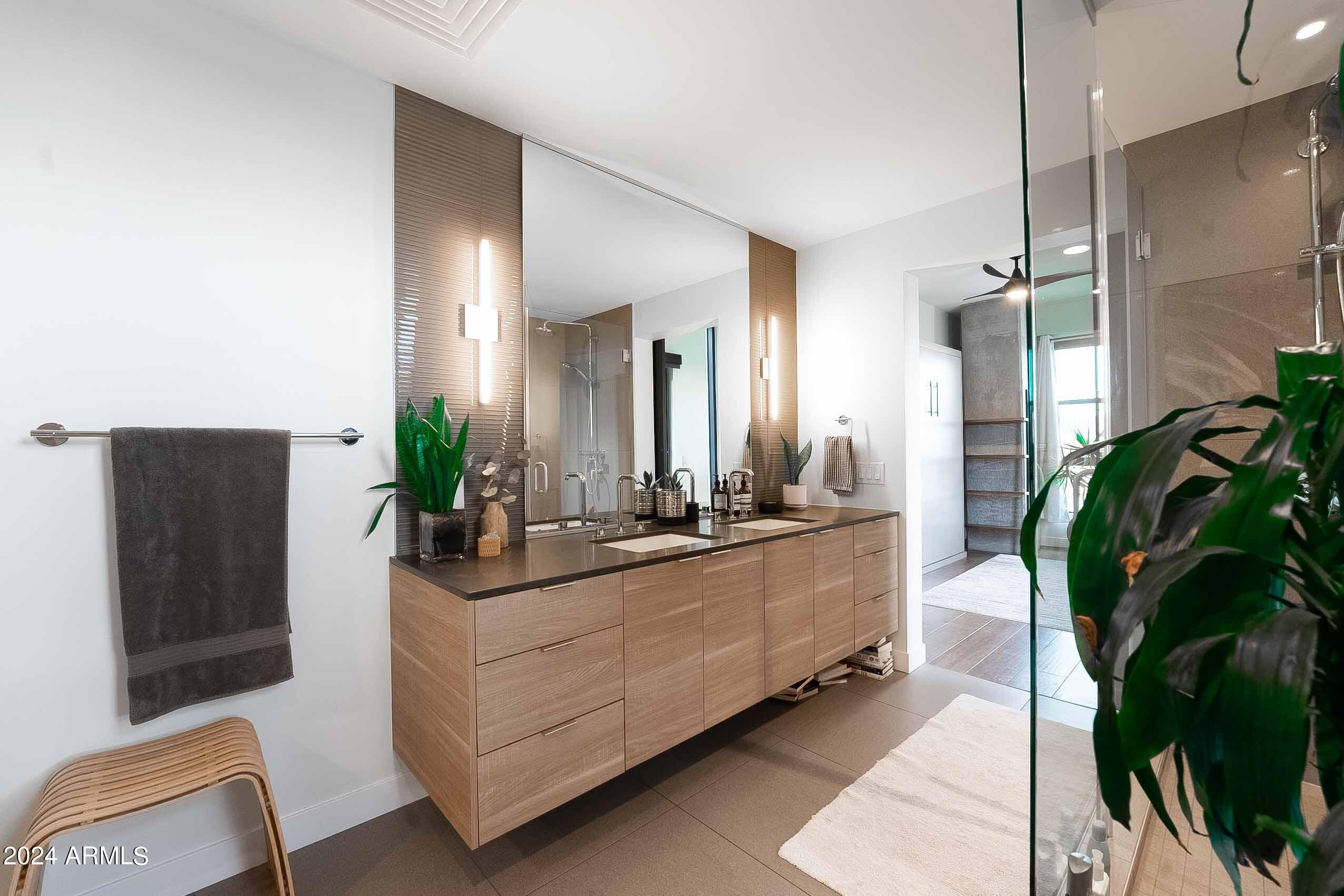 2300 E CAMPBELL Avenue # 401