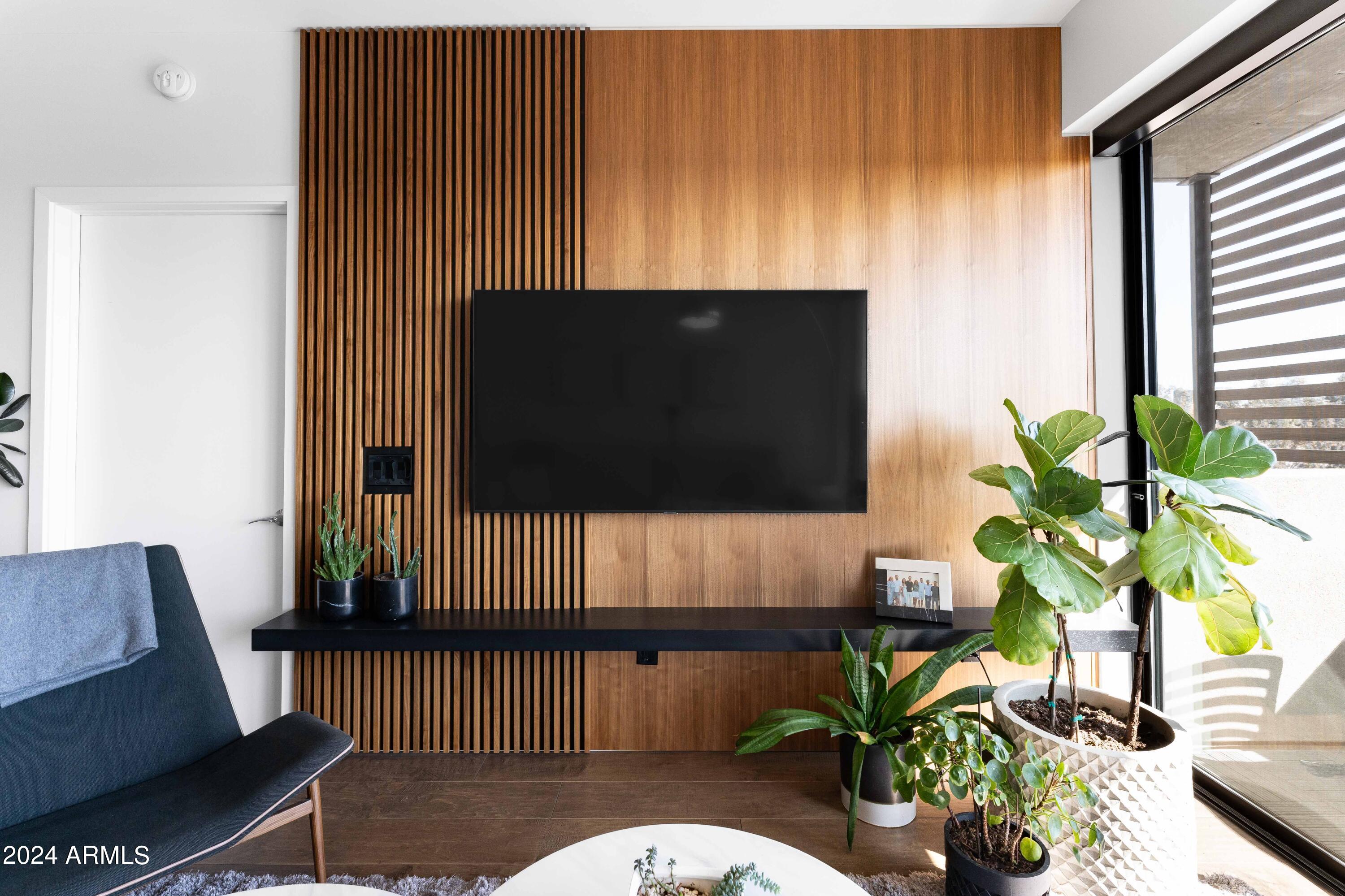 2300 E CAMPBELL Avenue # 401