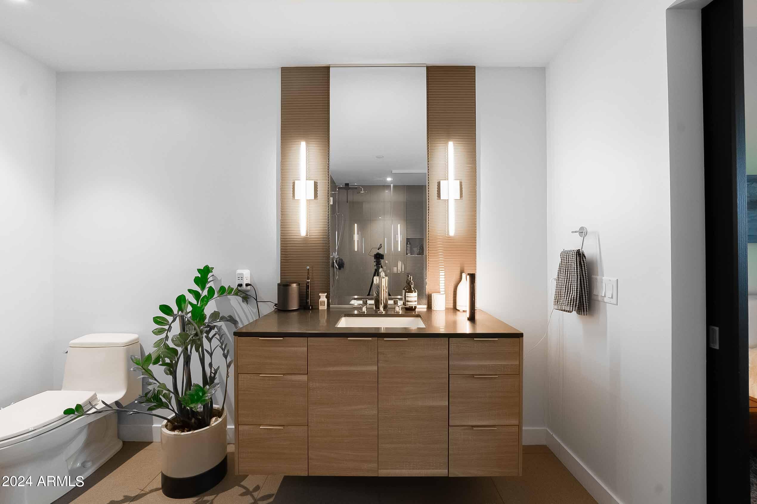 2300 E CAMPBELL Avenue # 401