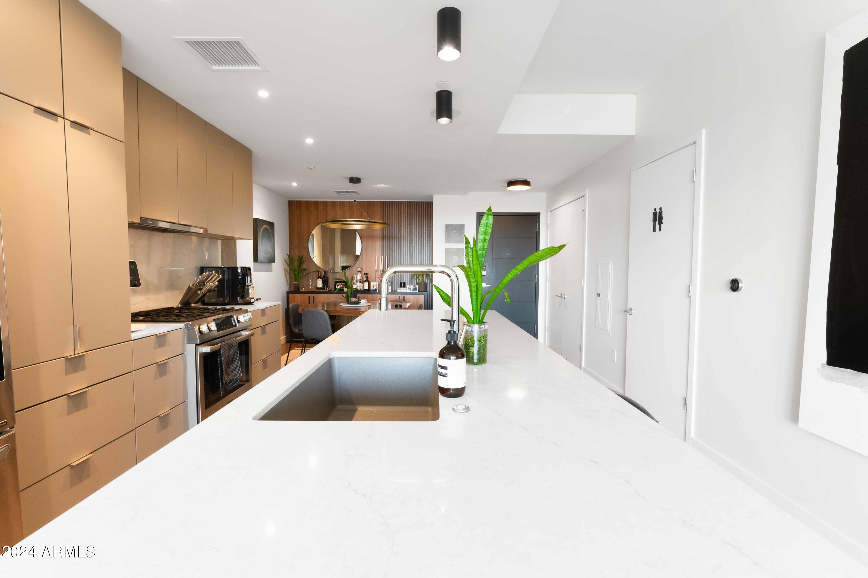 2300 E CAMPBELL Avenue # 401