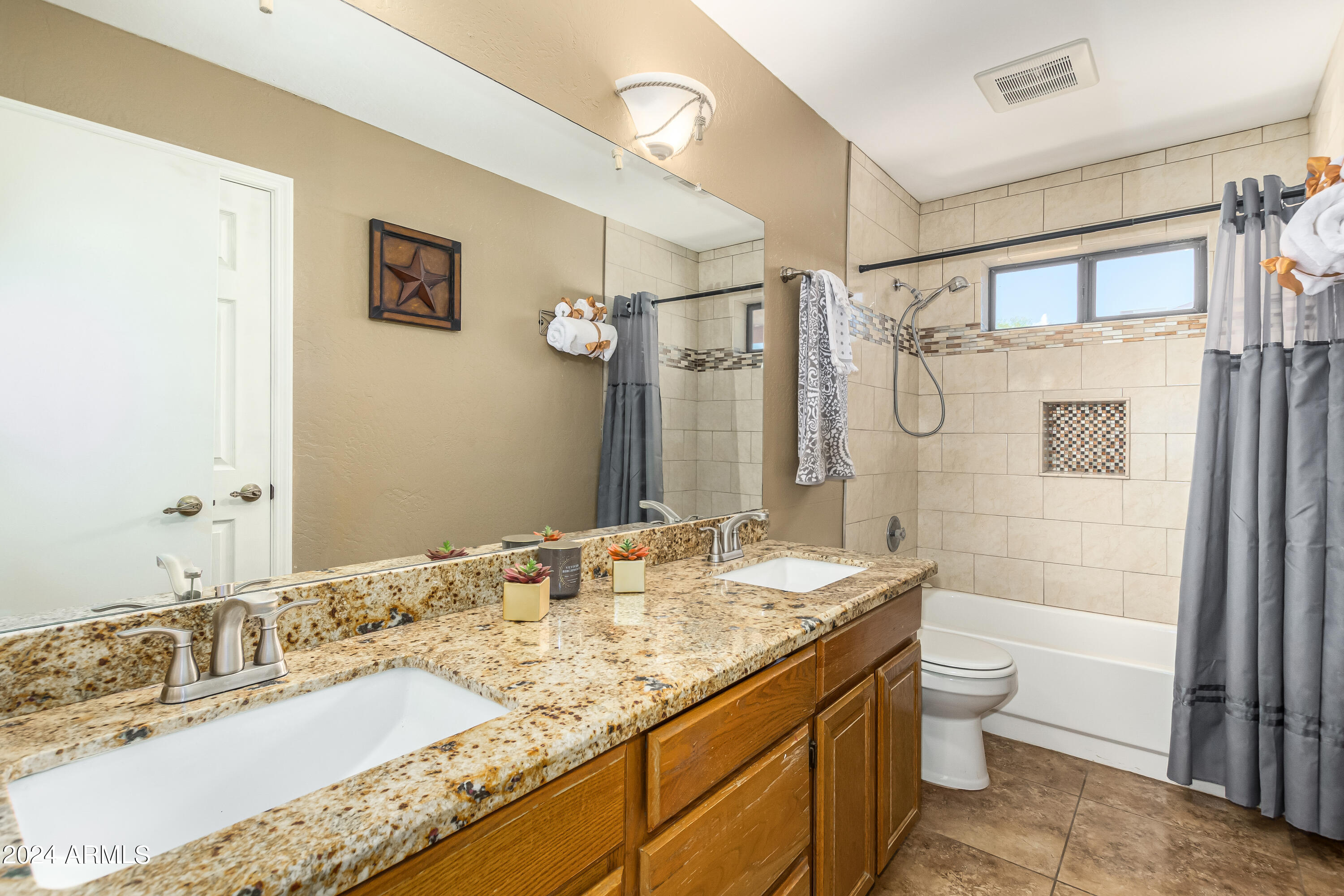 3434 E TIERRA BUENA Lane