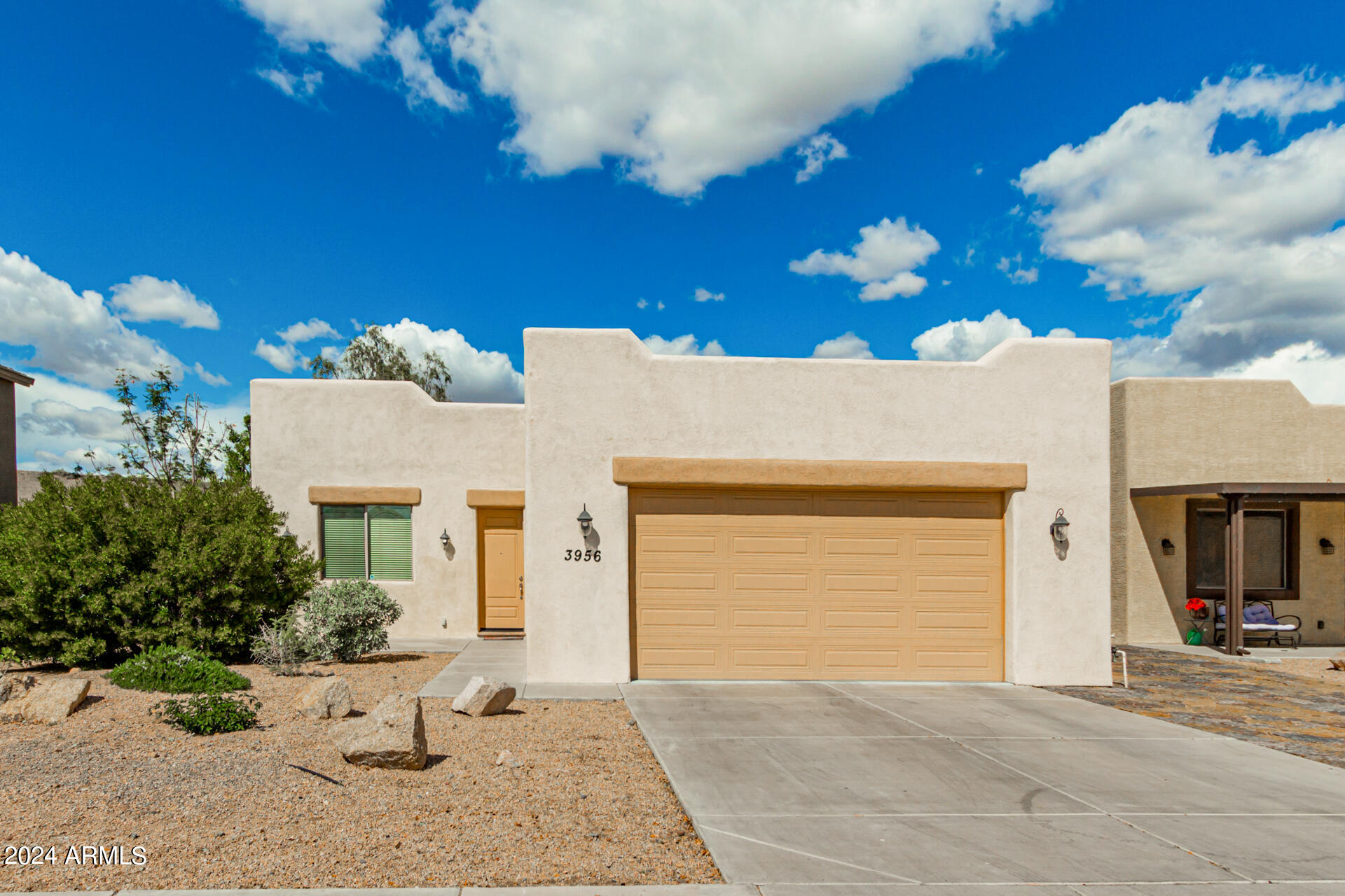 3956 W SALTER Drive