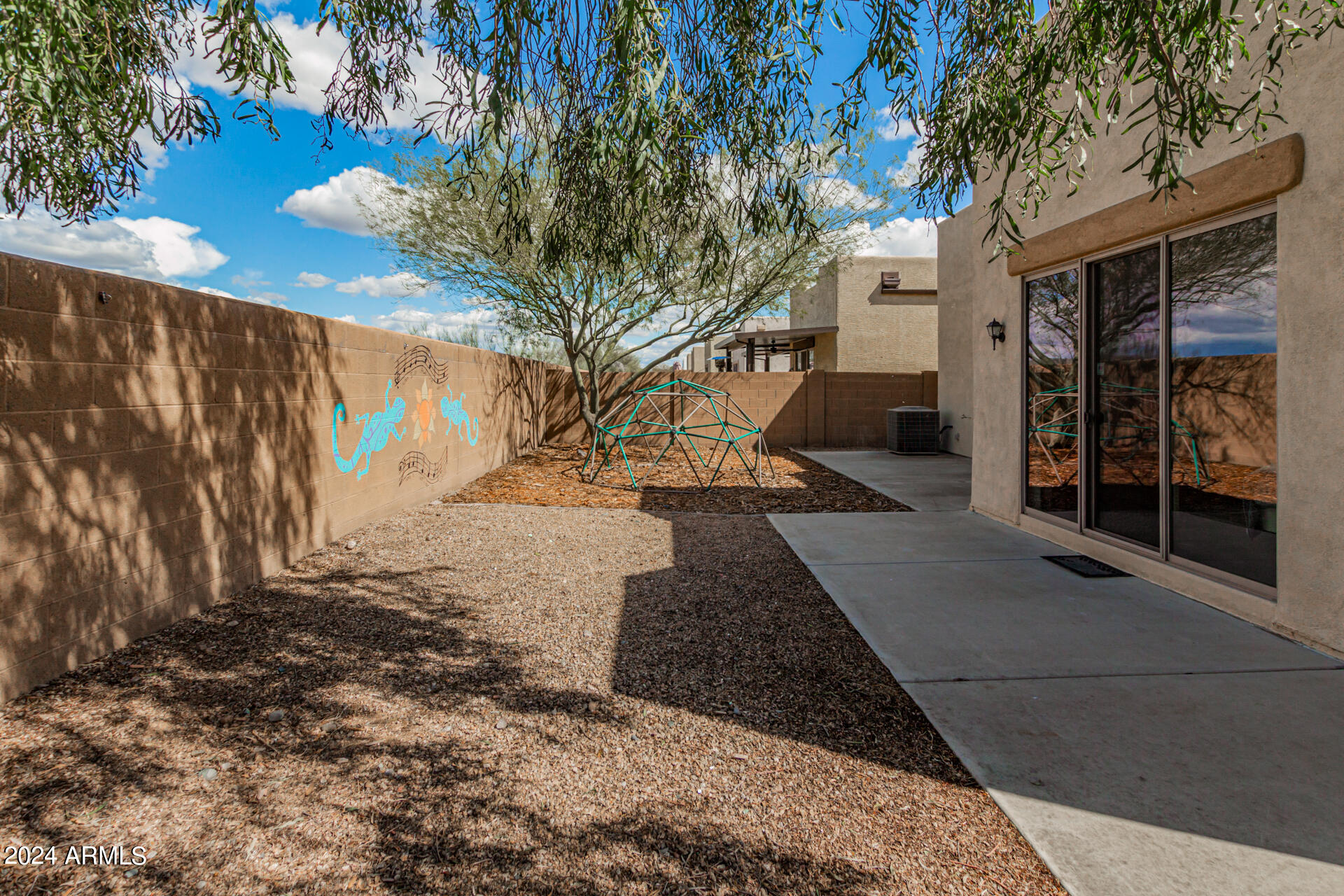 3956 W SALTER Drive
