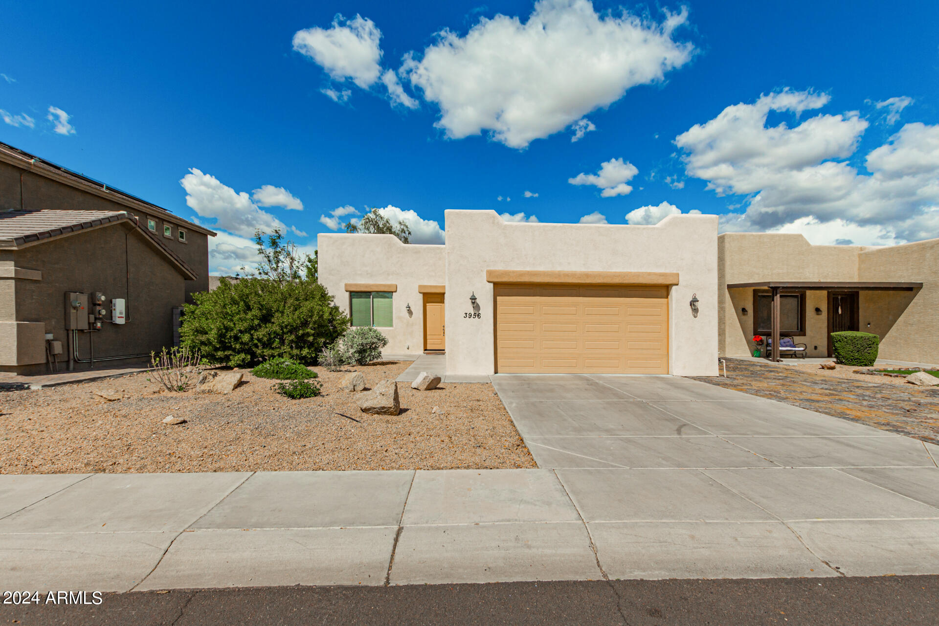 3956 W SALTER Drive