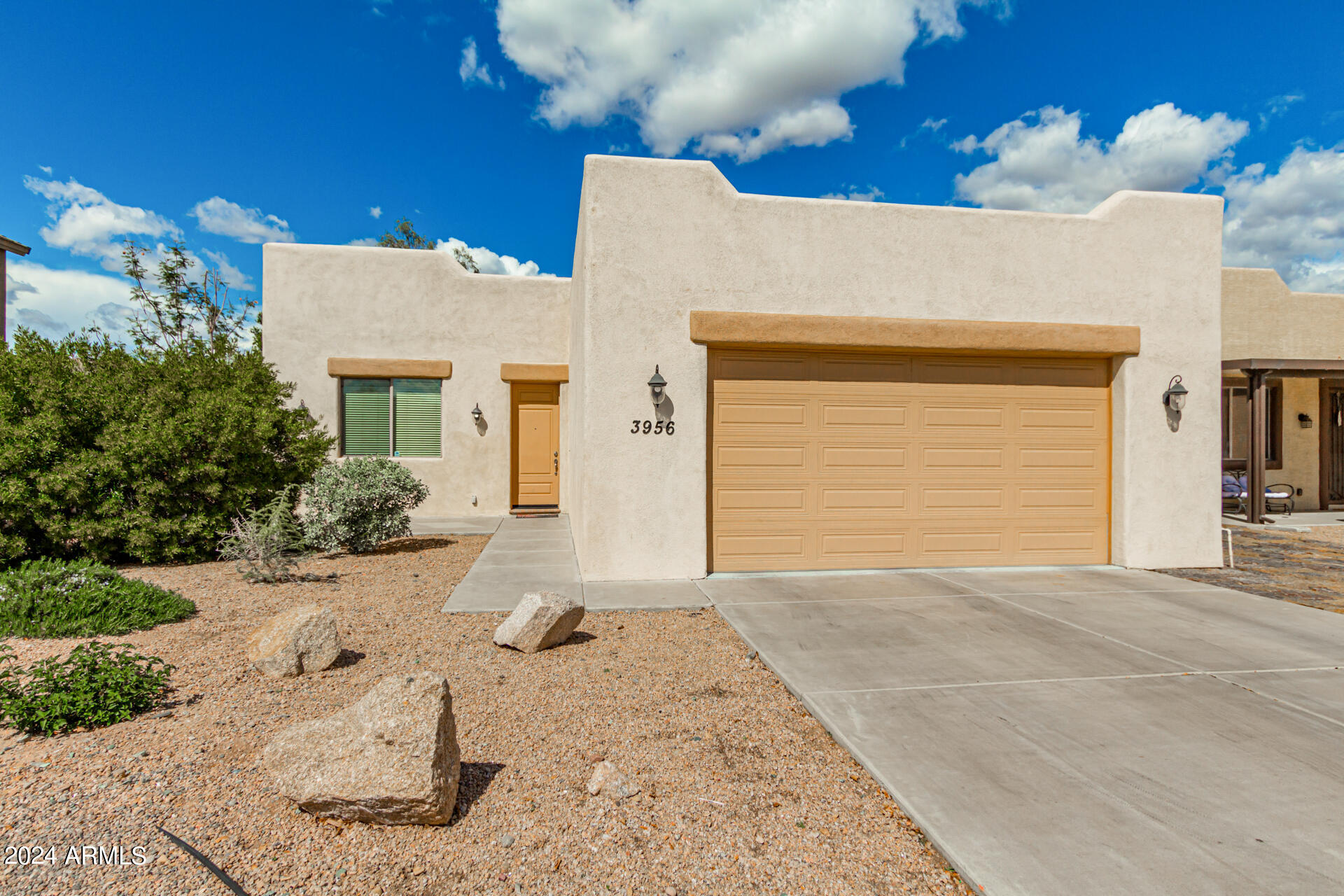 3956 W SALTER Drive