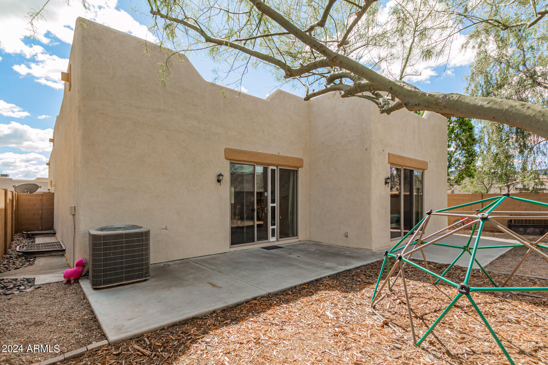 3956 W SALTER Drive