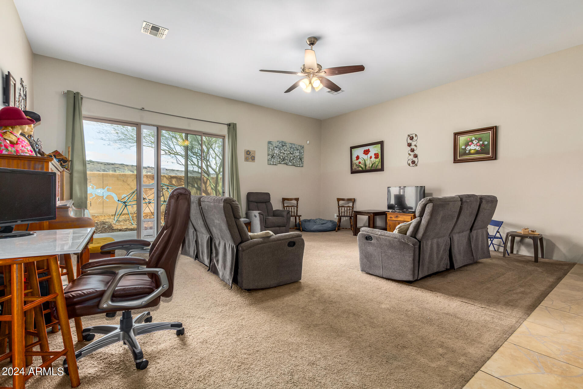 3956 W SALTER Drive