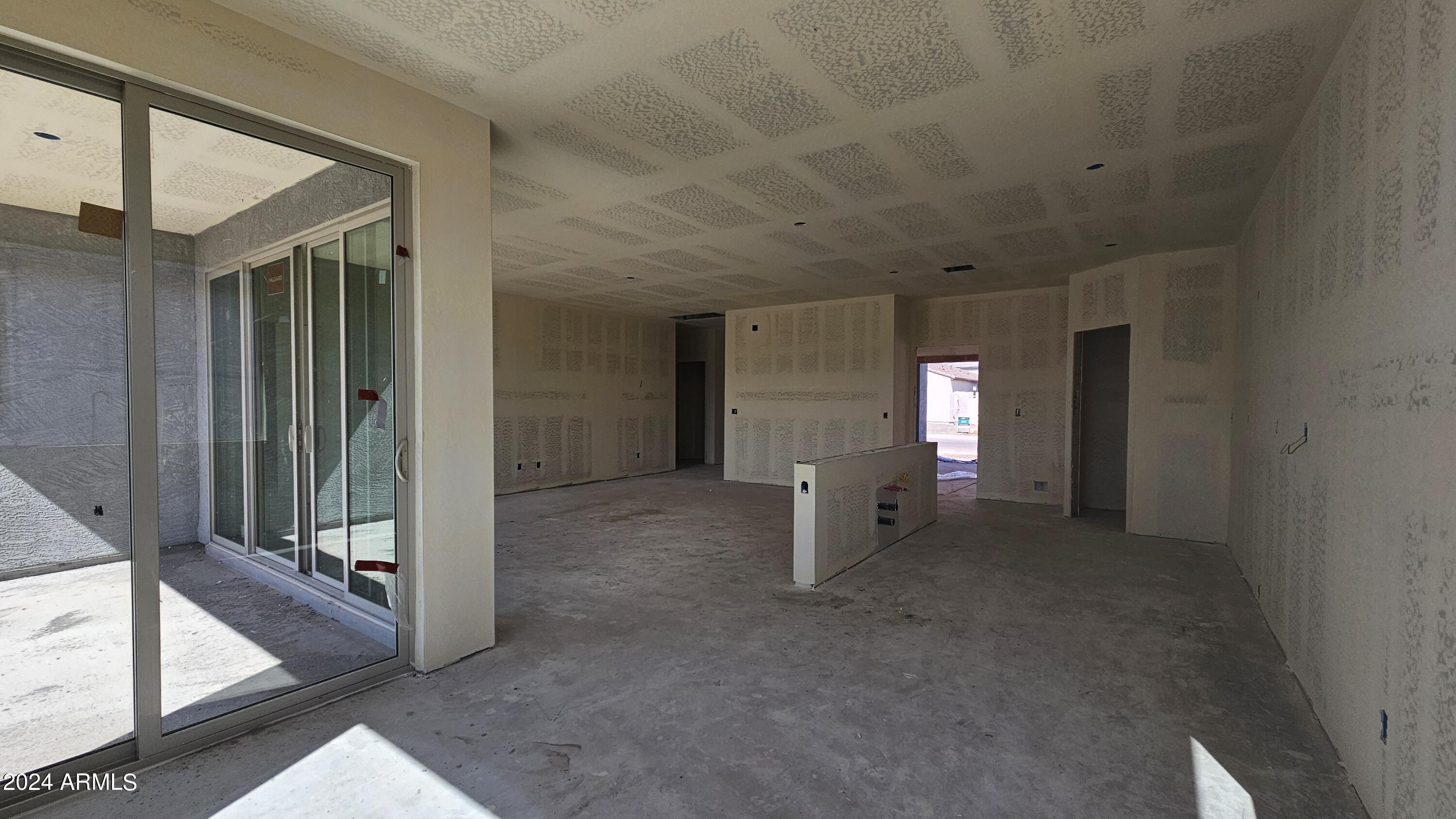 1947 E LARIAT Avenue