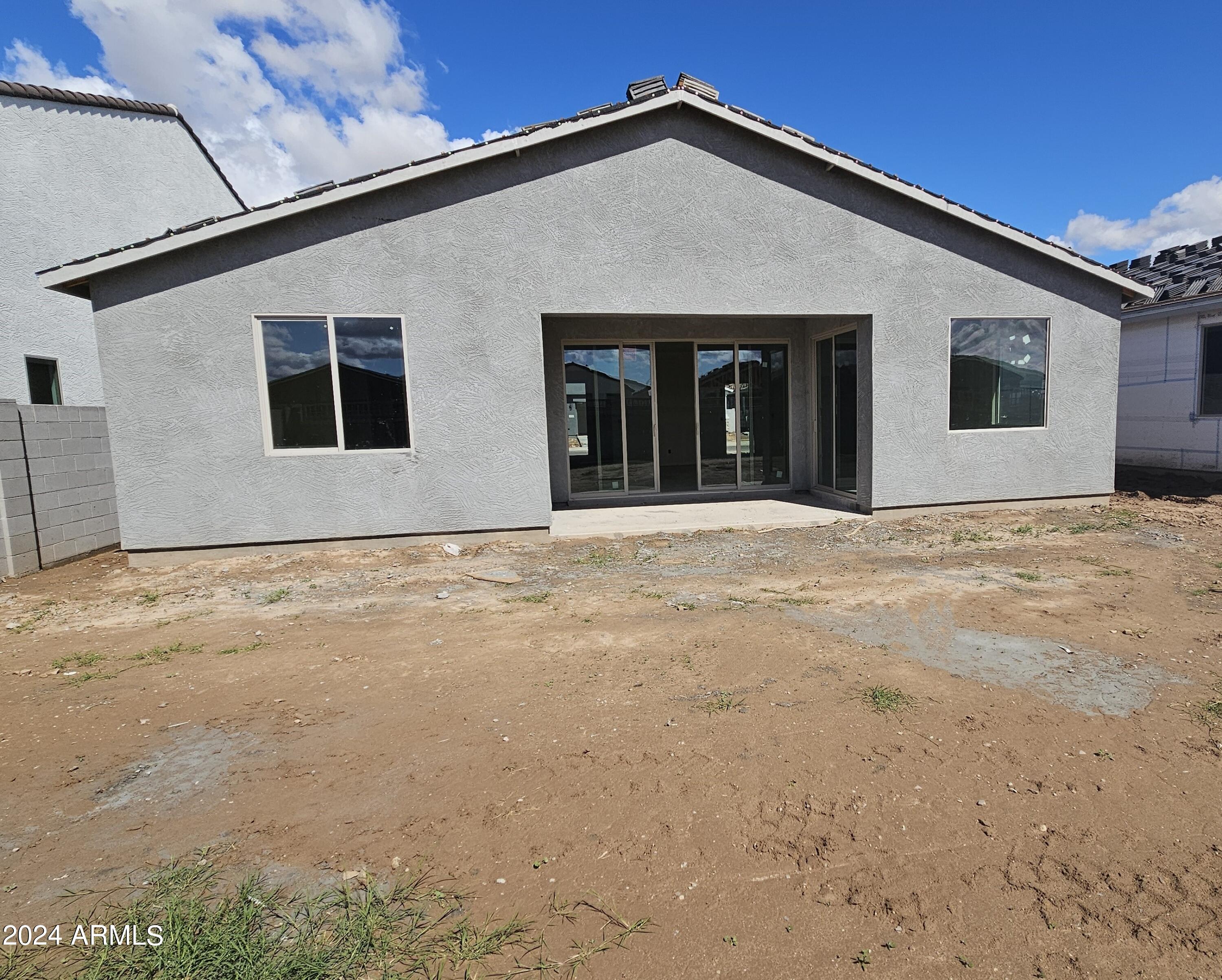 1947 E LARIAT Avenue