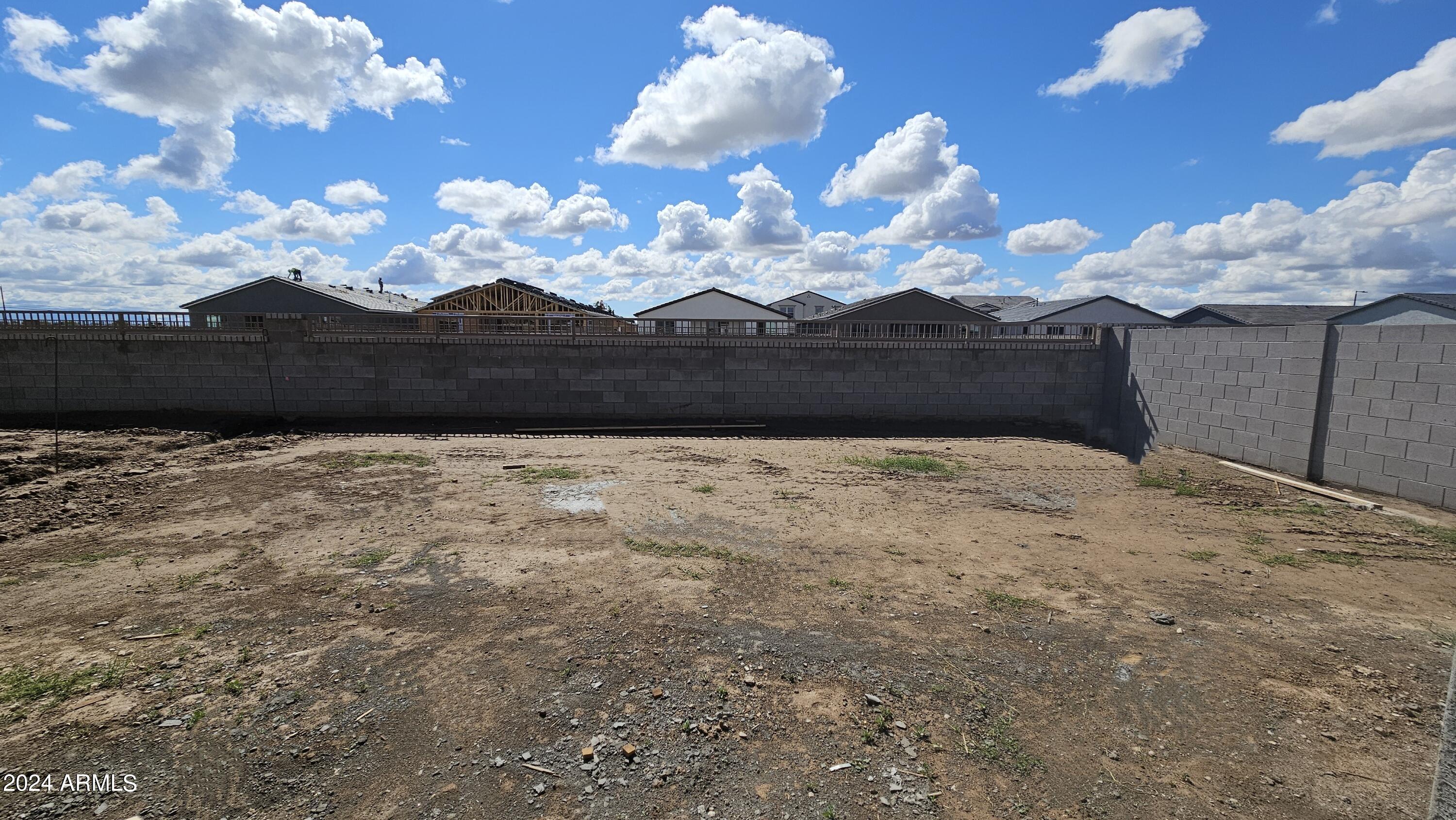 1947 E LARIAT Avenue