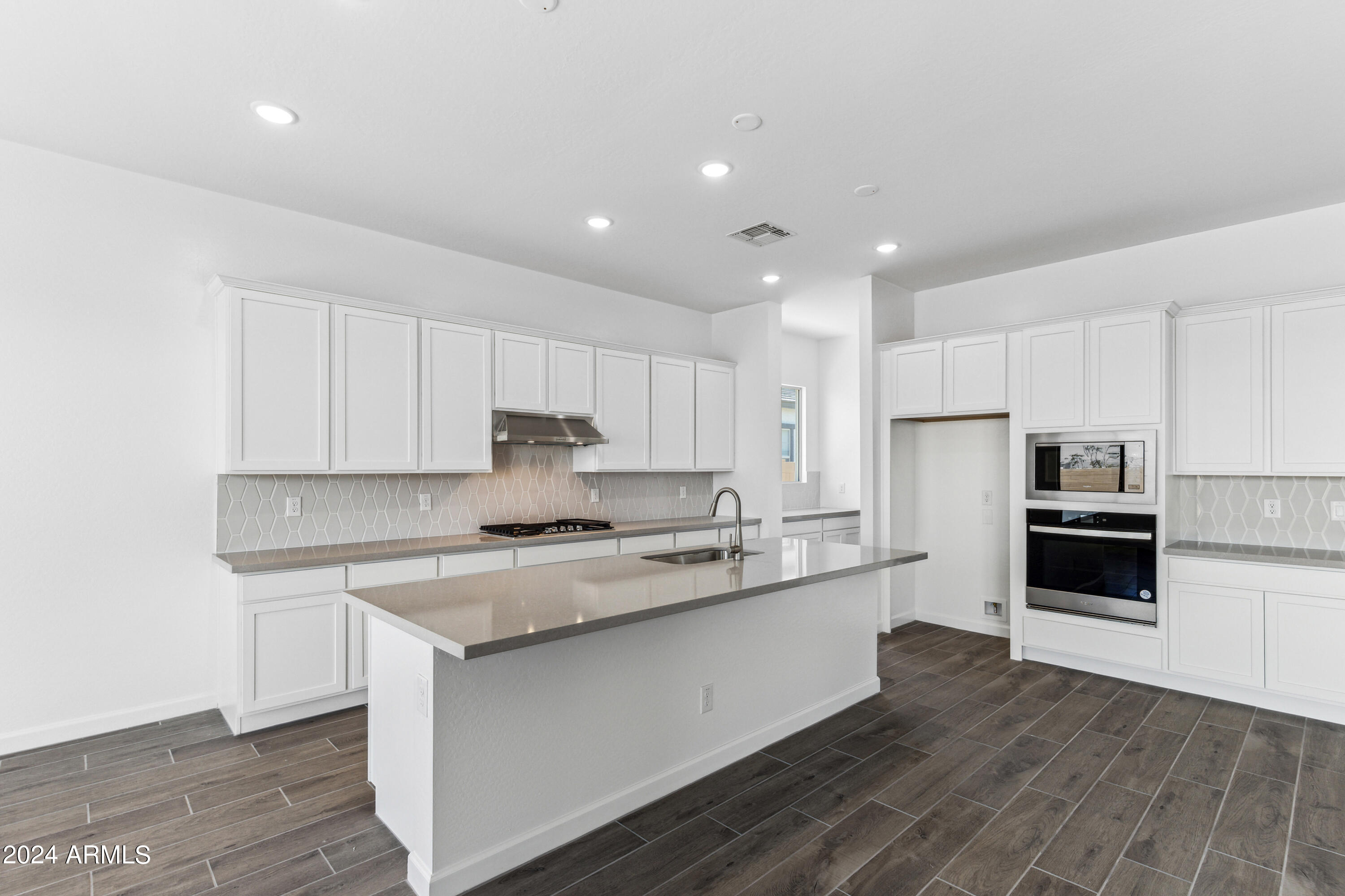 22628 E LORDS Way