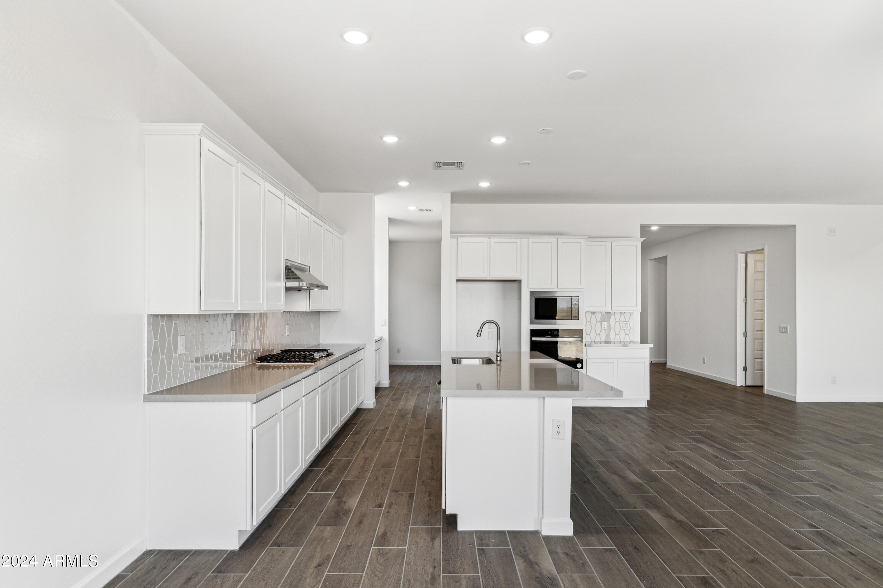 22628 E LORDS Way