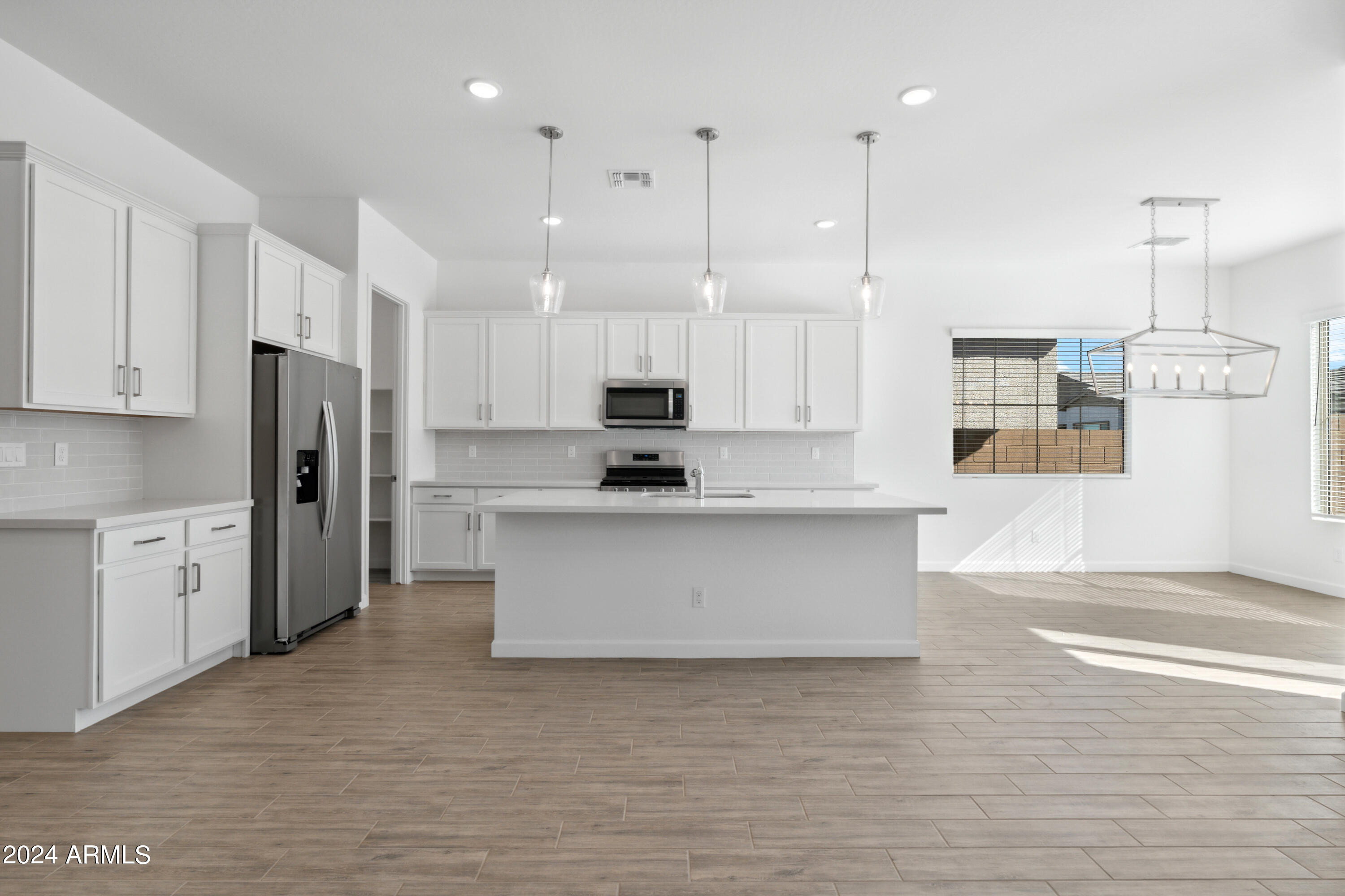 22649 E ROUNDUP Way