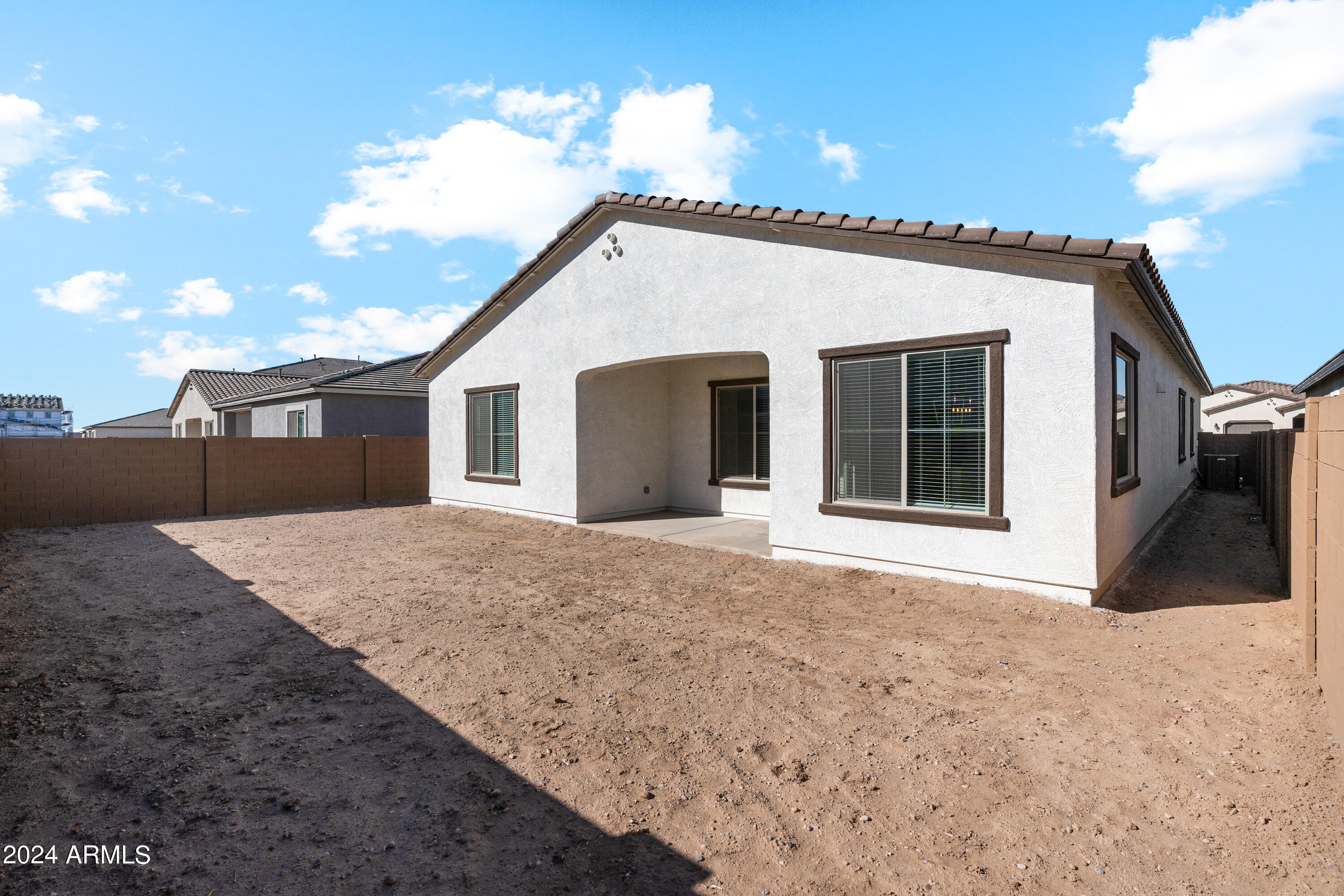22649 E ROUNDUP Way