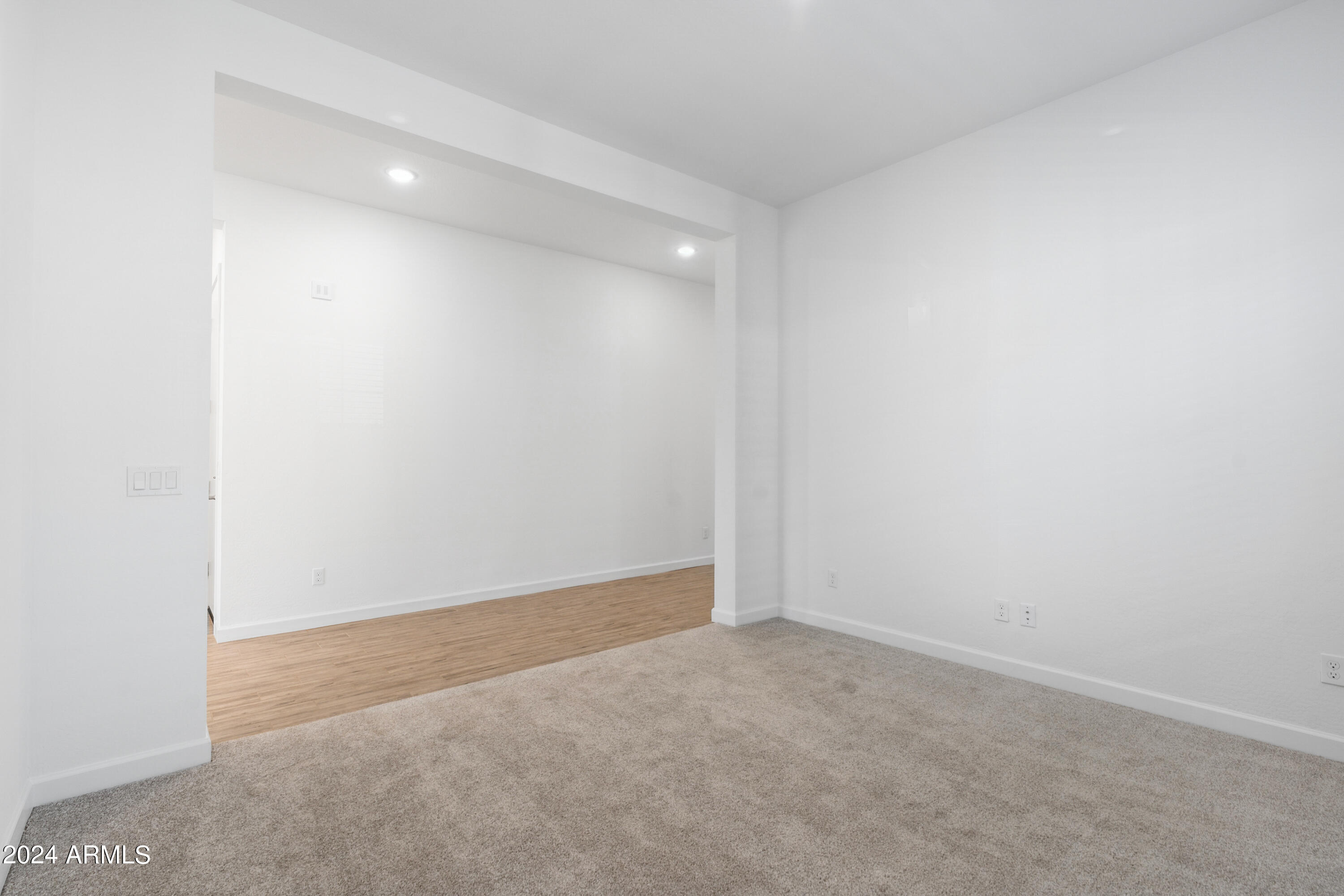 22649 E ROUNDUP Way