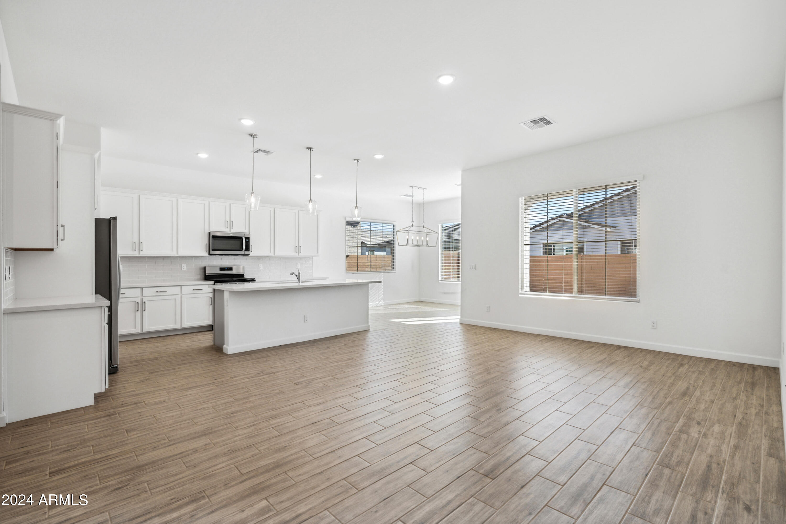 22649 E ROUNDUP Way