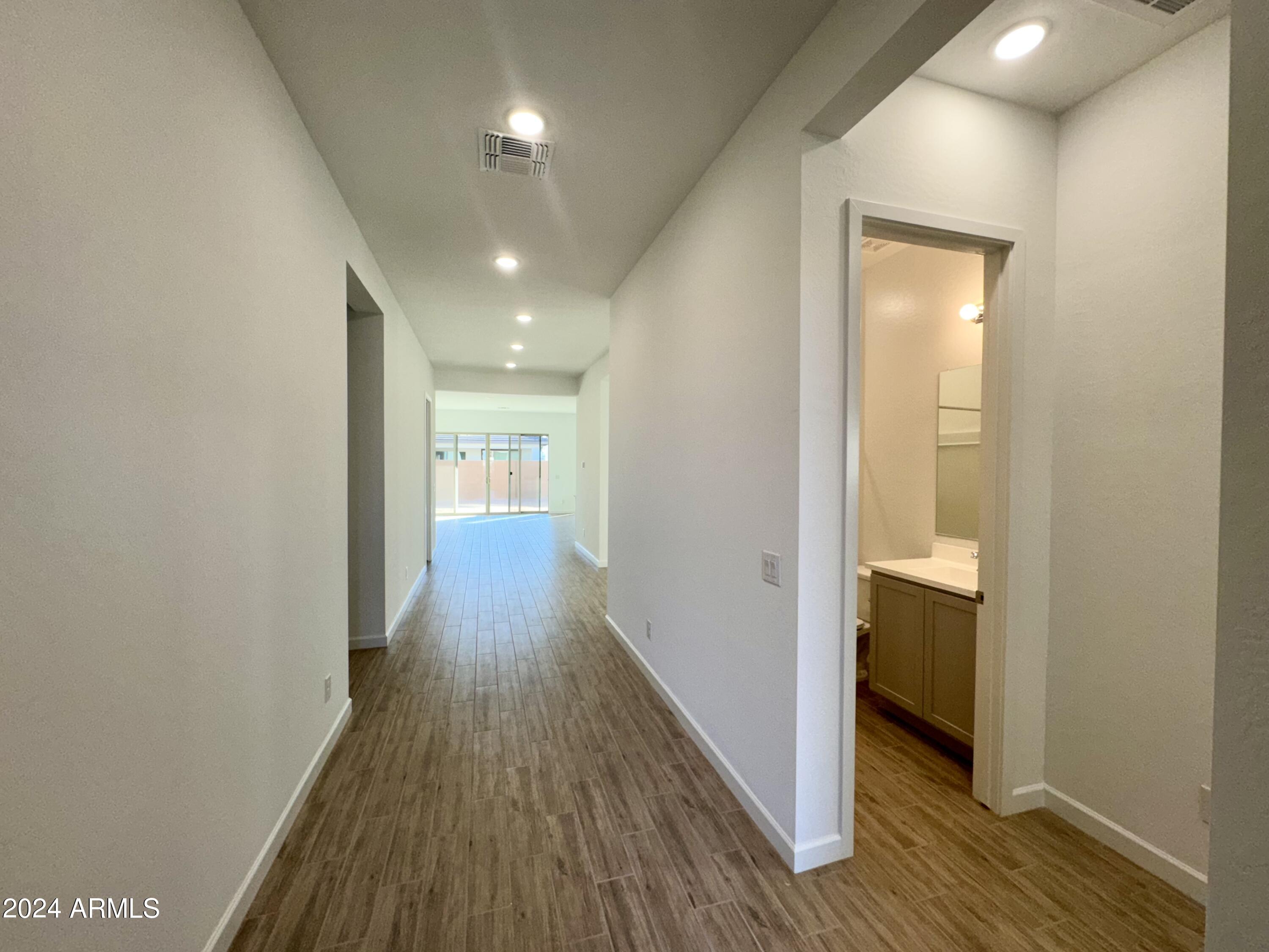 22657 E ROUNDUP Way