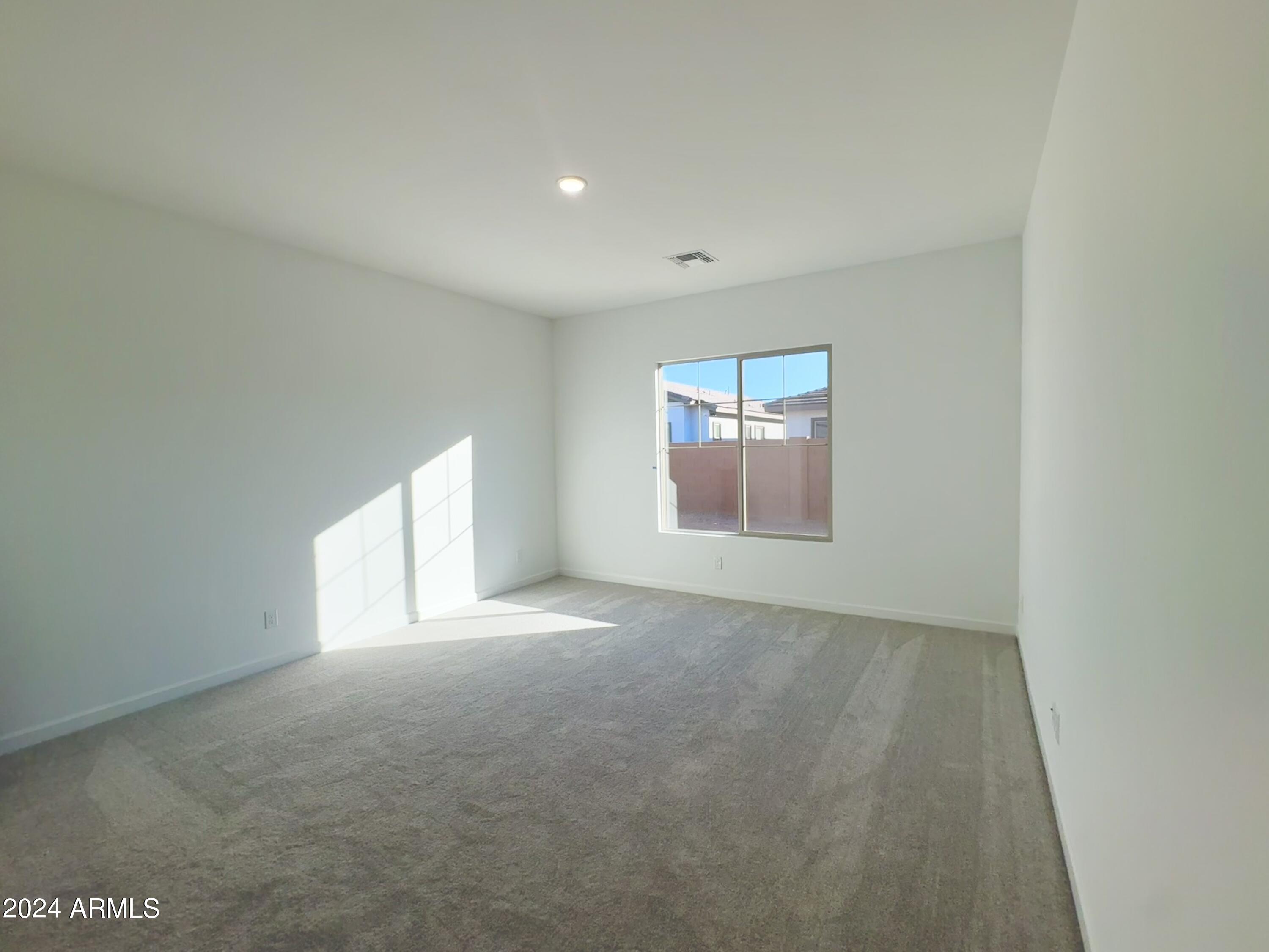 22657 E ROUNDUP Way