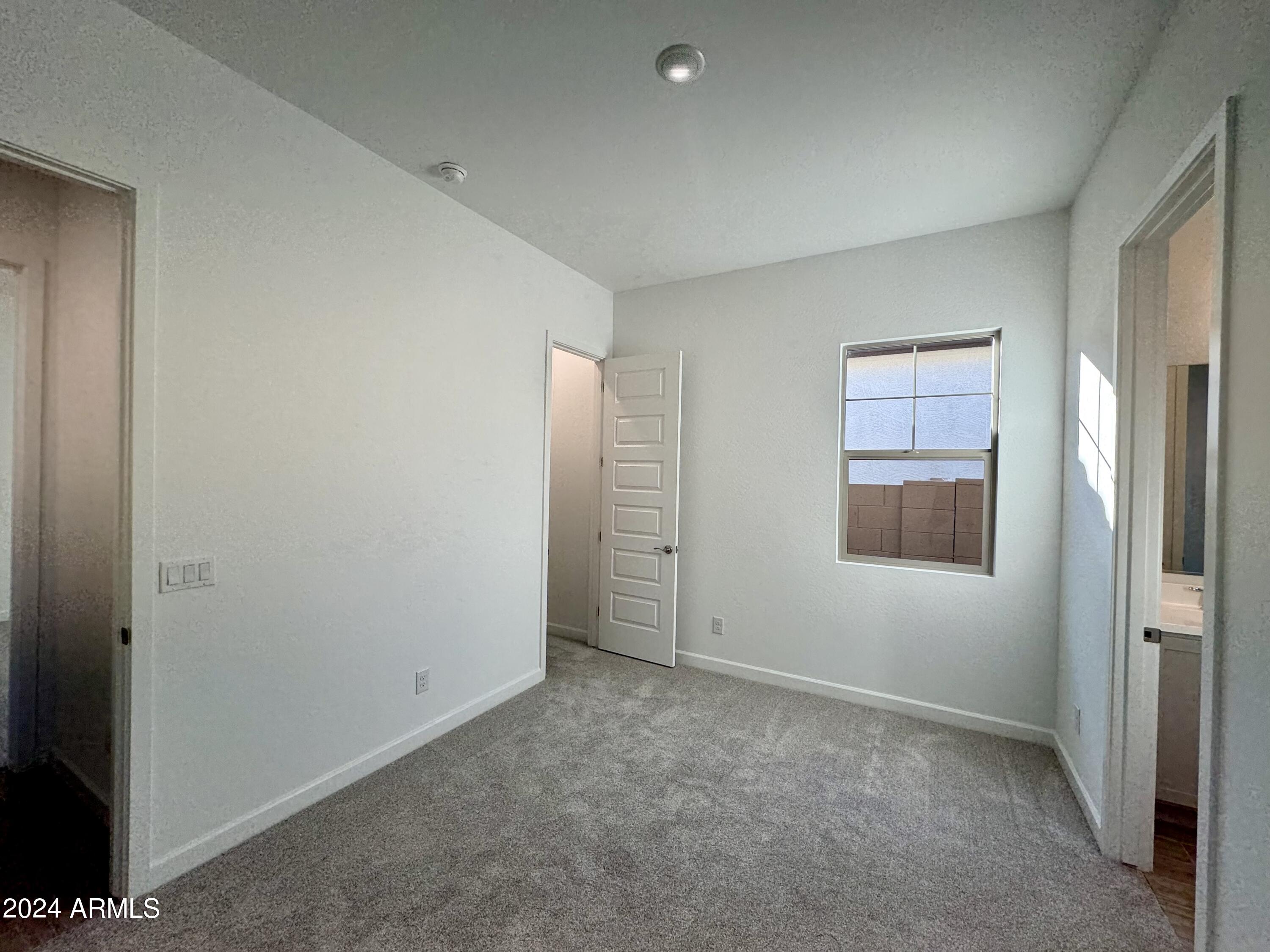 22657 E ROUNDUP Way