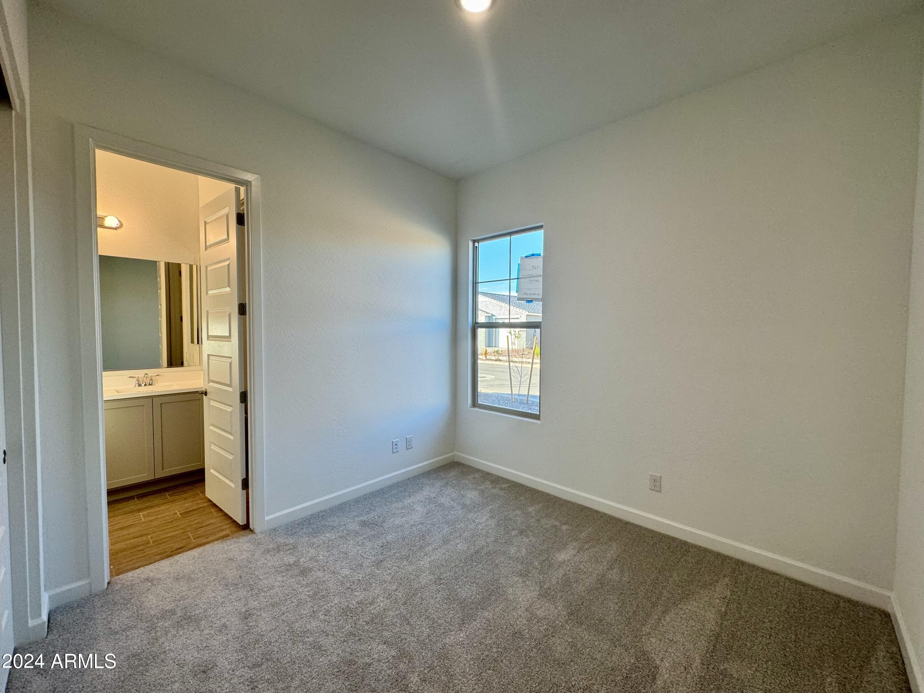 22657 E ROUNDUP Way