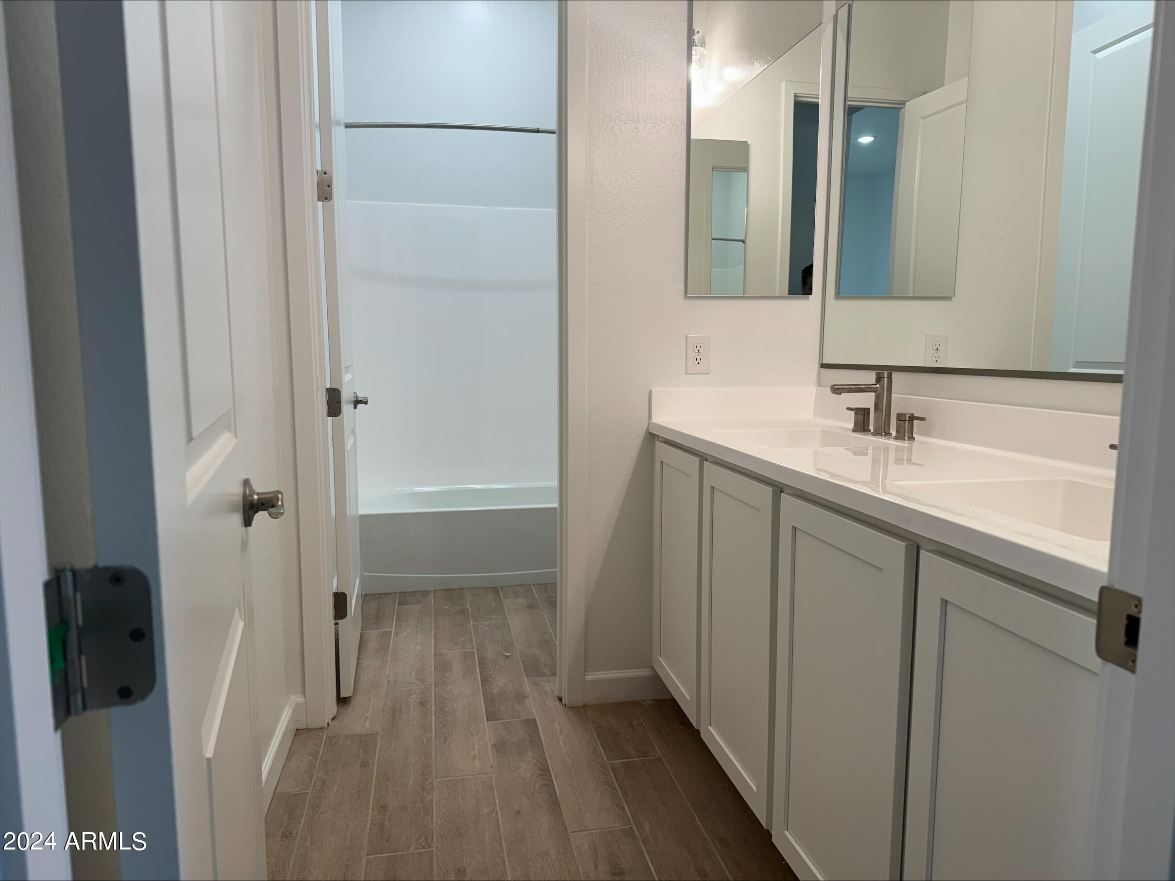 22864 E NIGHTINGALE Road