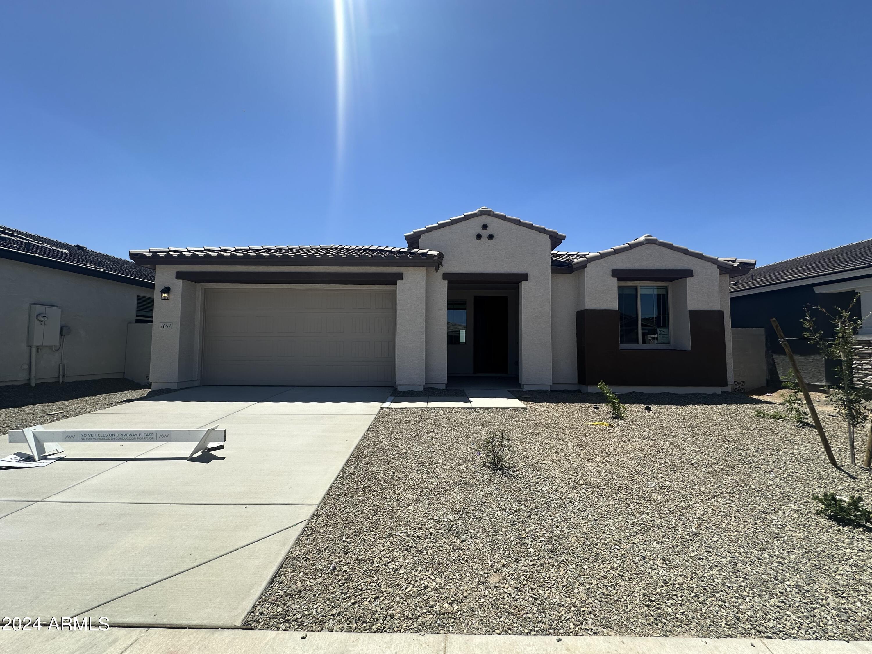 2657 E HOLLYWOOD IKE Avenue