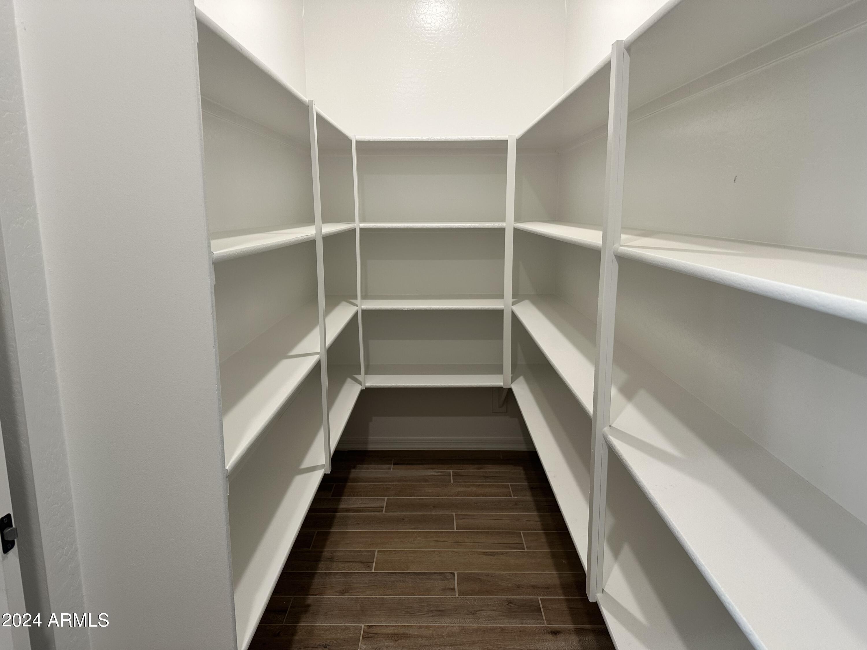 5523 W THURMAN Drive