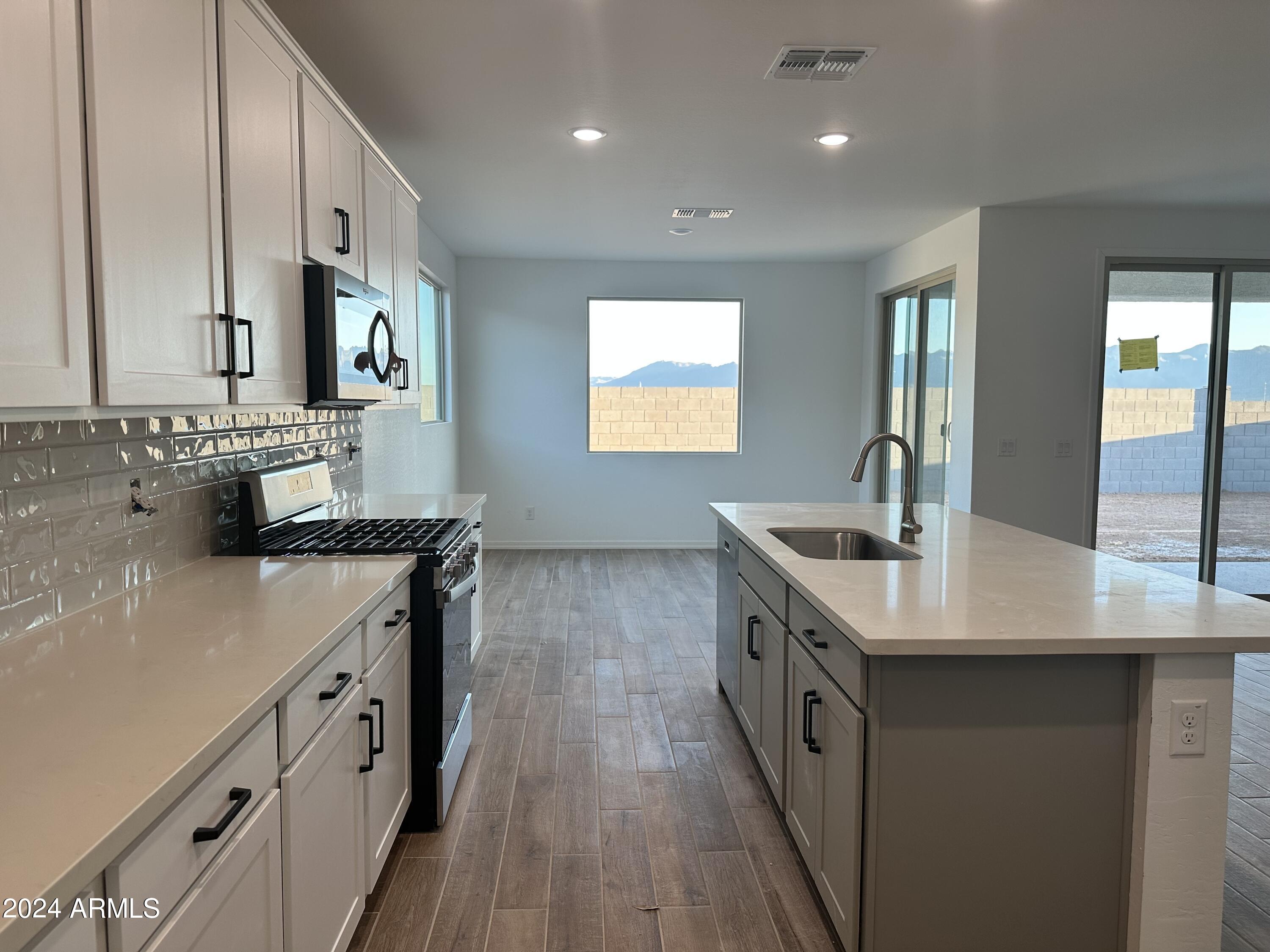 5523 W THURMAN Drive