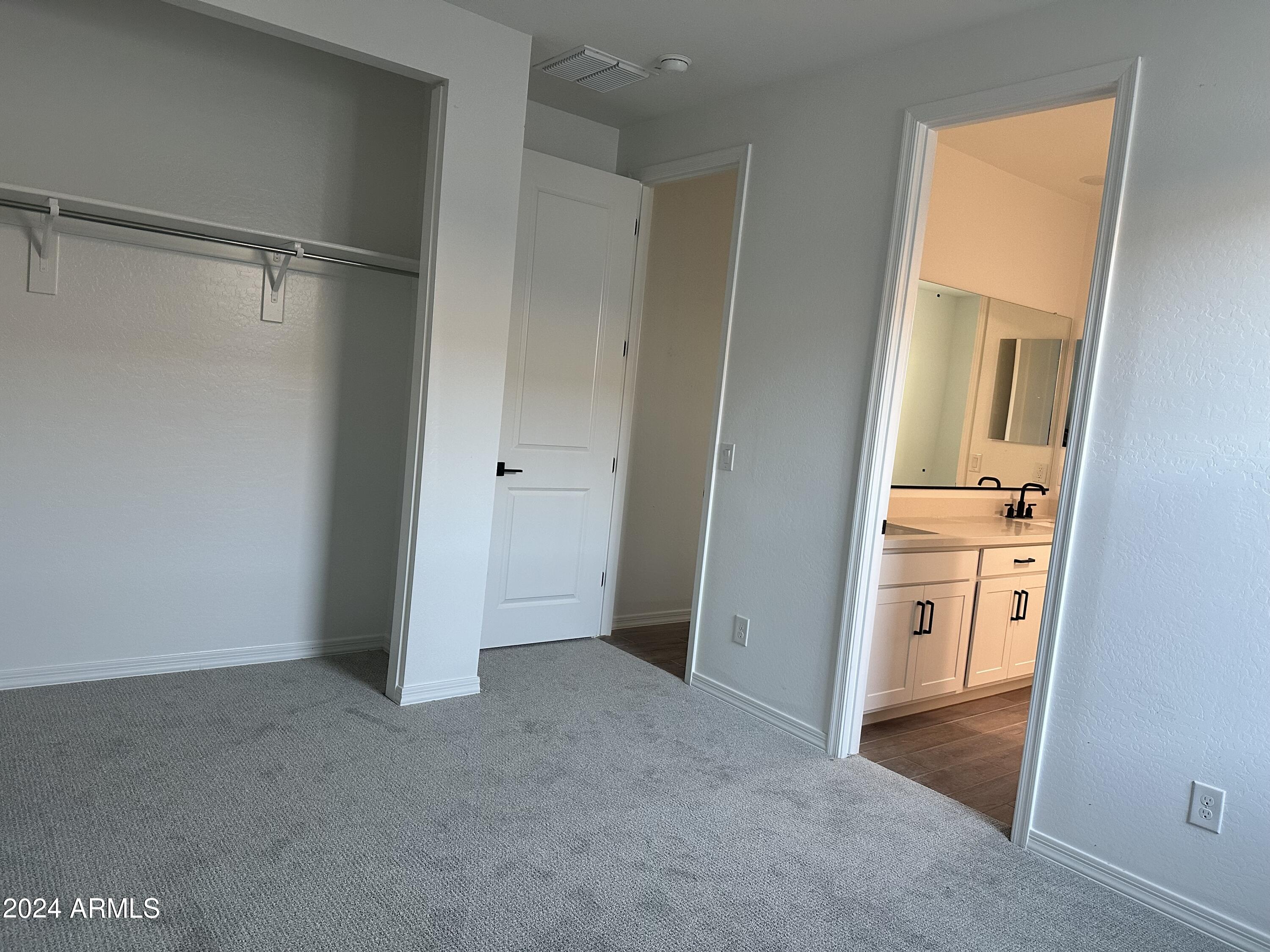 5523 W THURMAN Drive