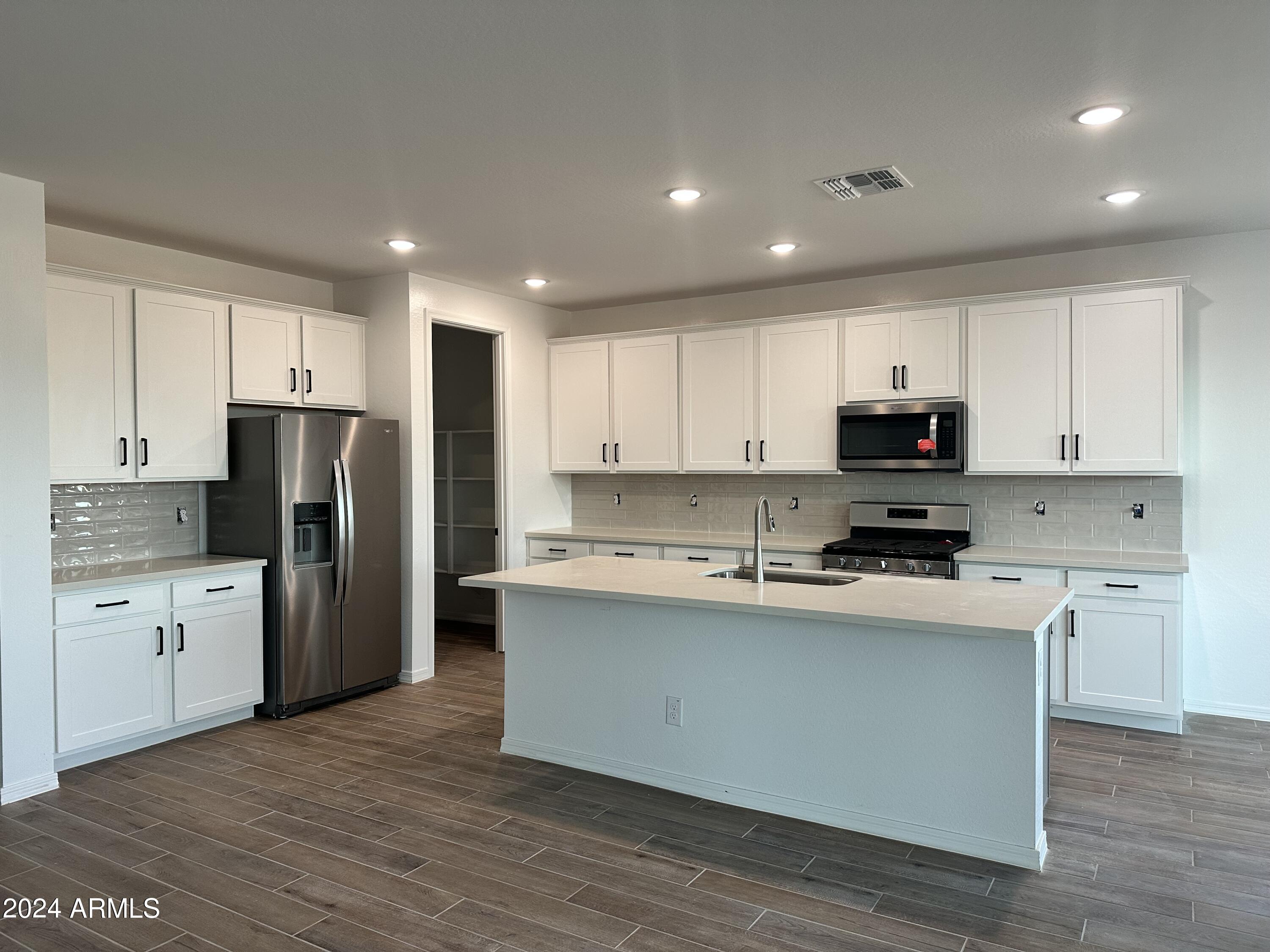 5523 W THURMAN Drive