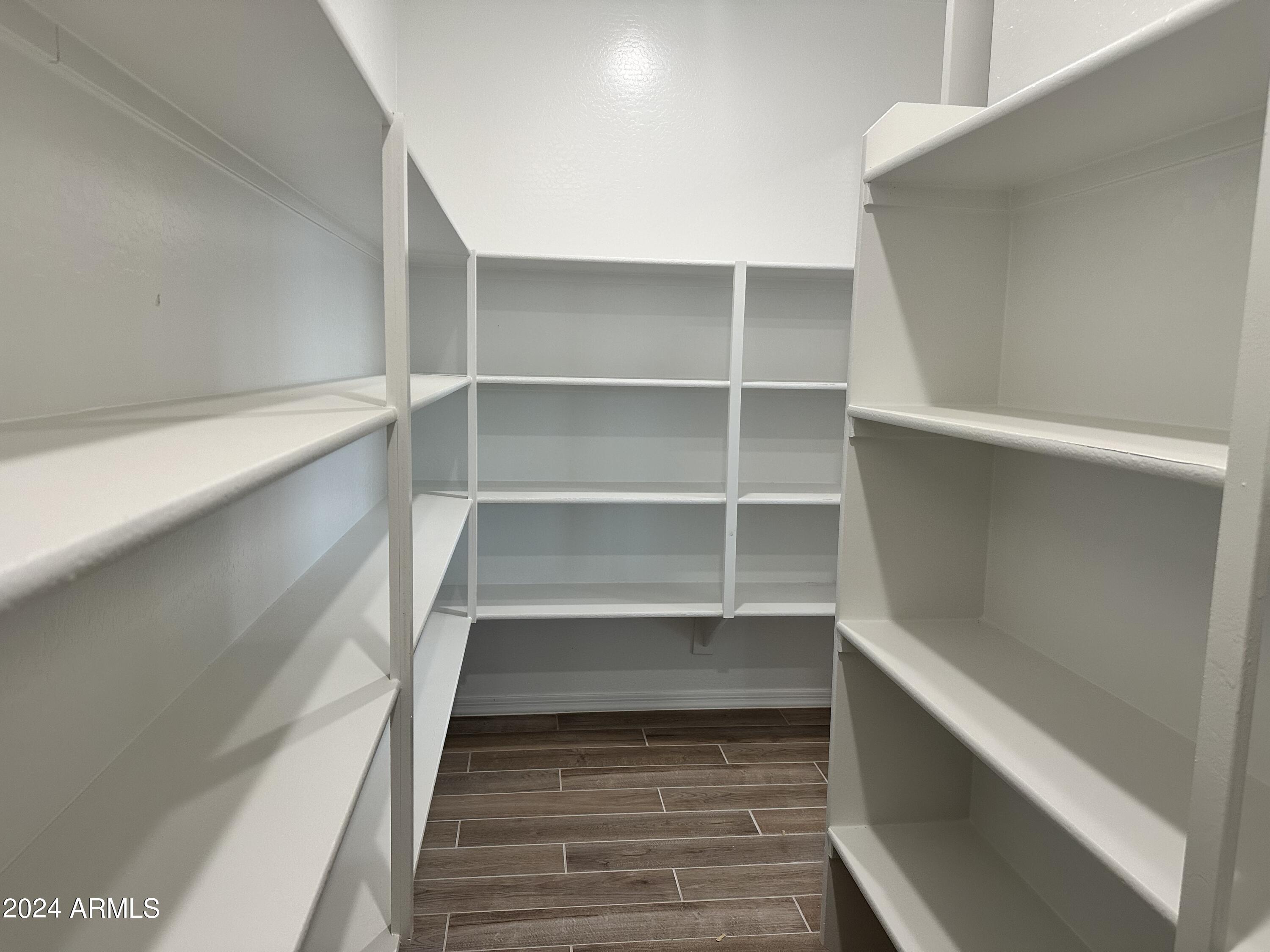 5523 W THURMAN Drive