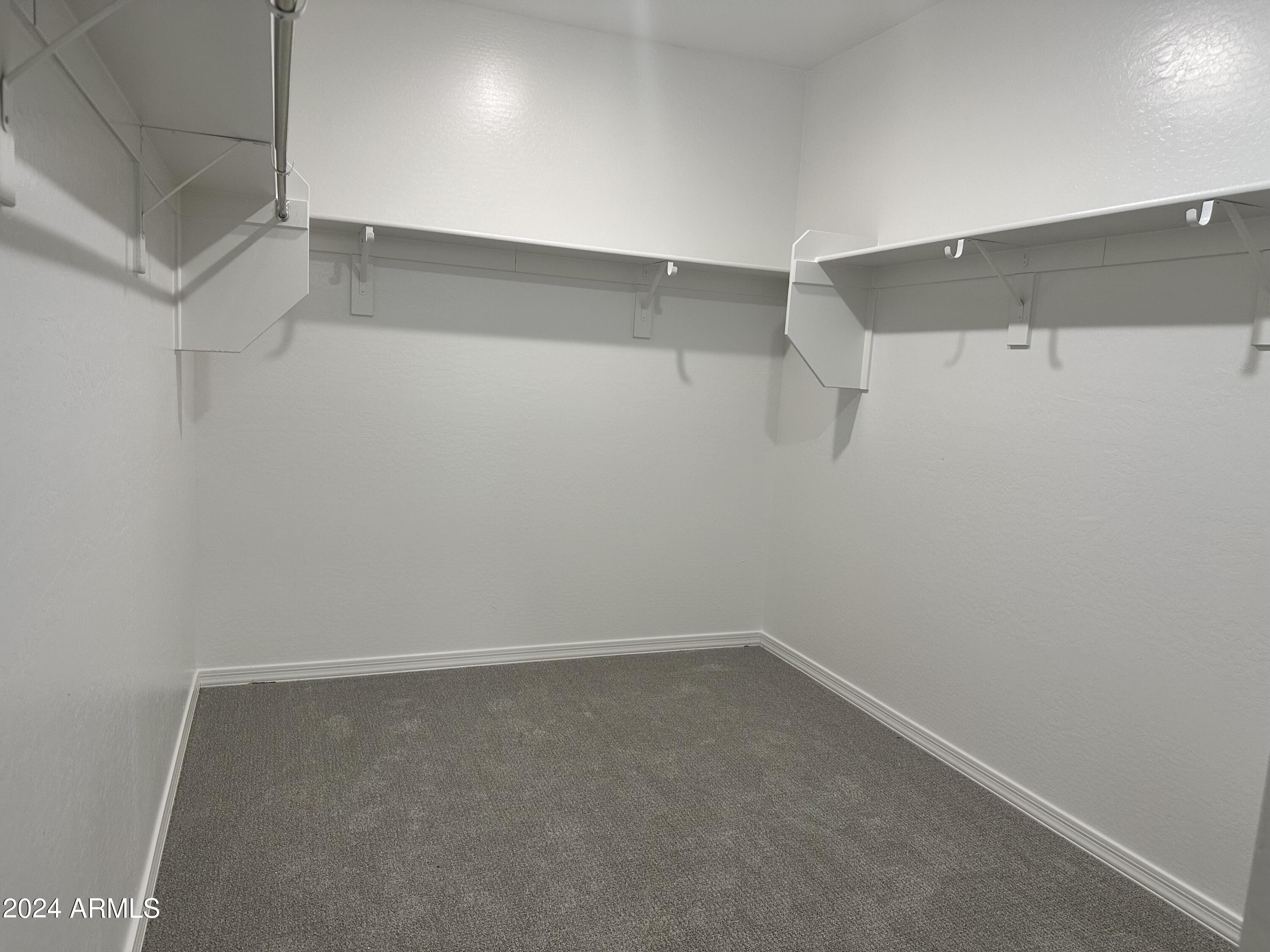 5523 W THURMAN Drive