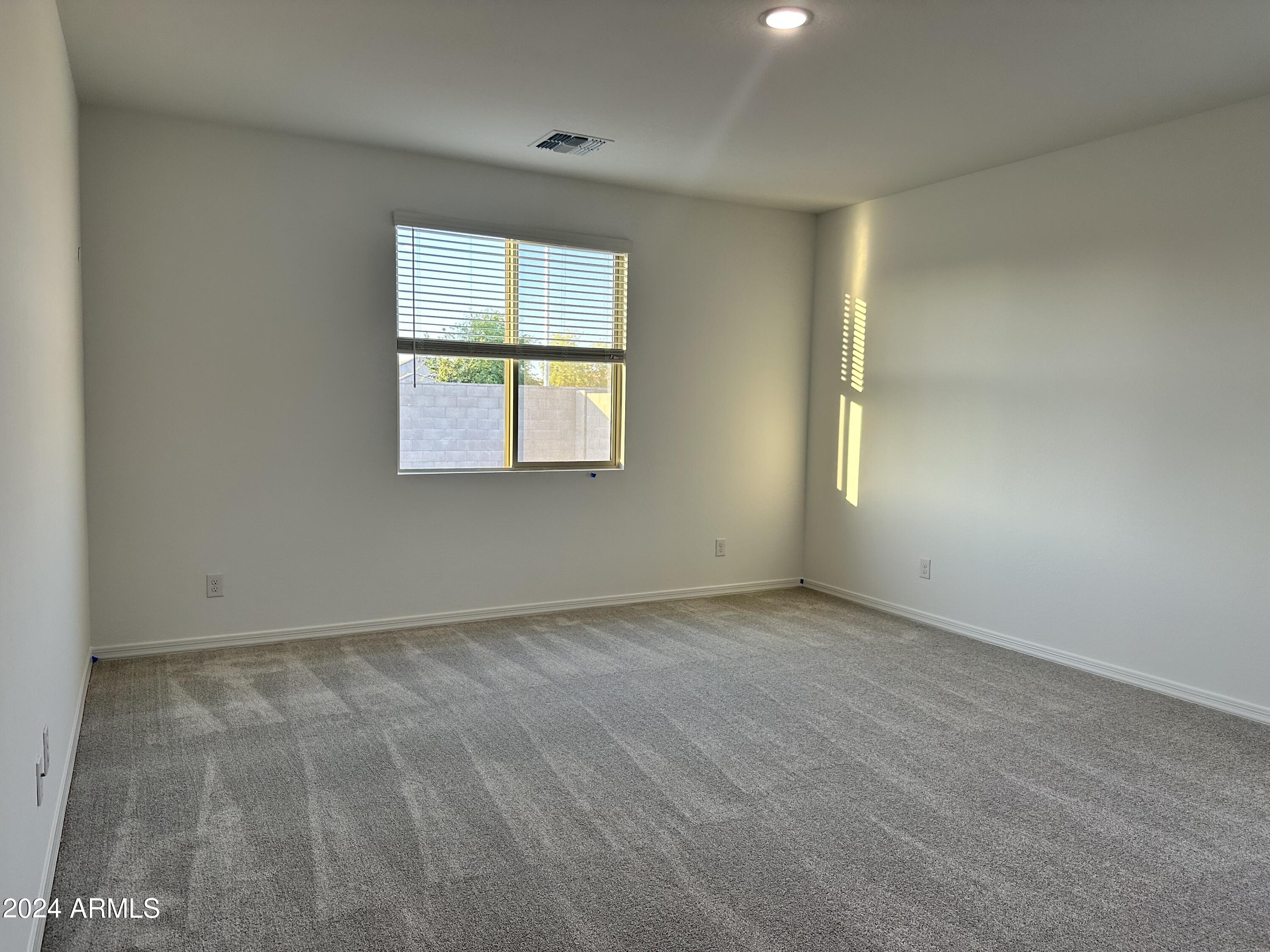 5524 W THURMAN Drive